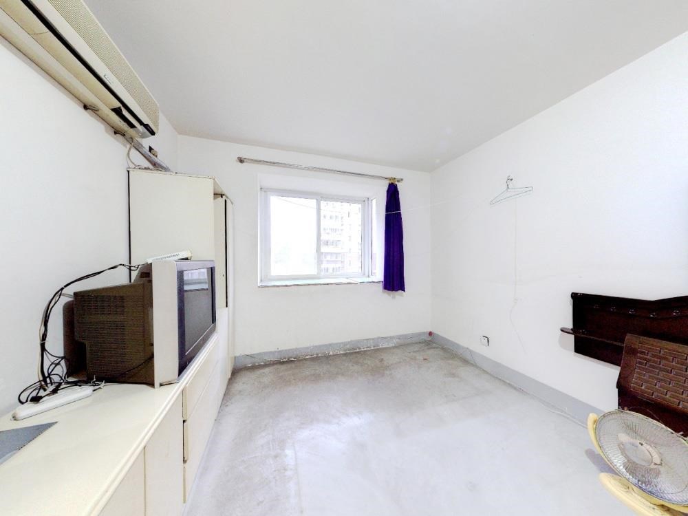 外滩北苑 3室2厅2卫 138m&sup2;