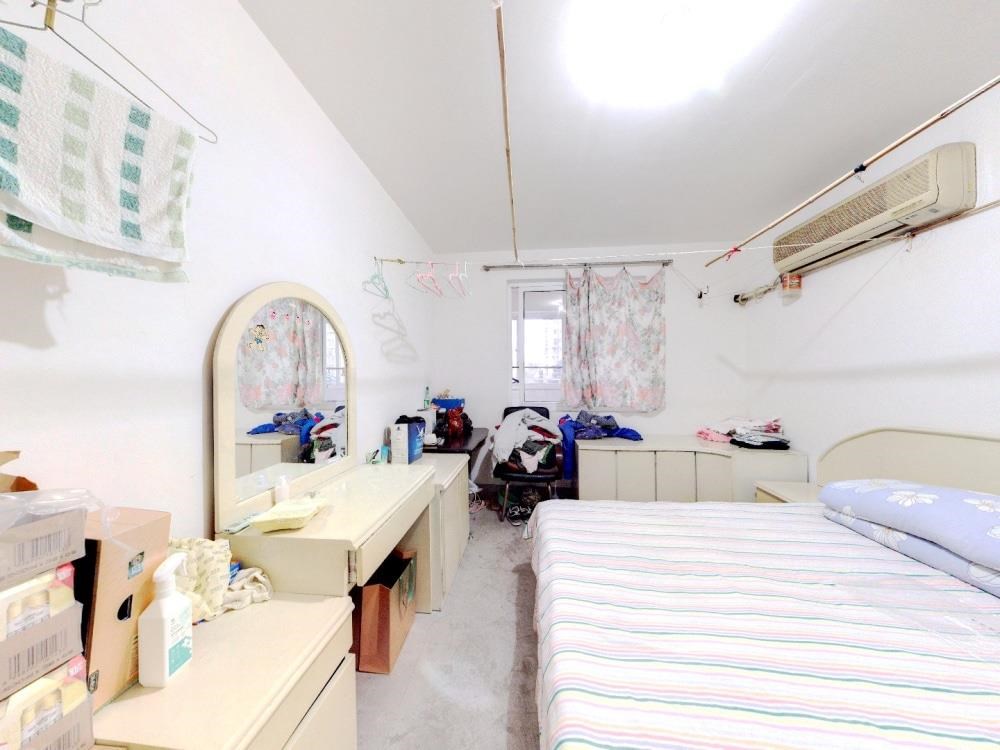外滩北苑 3室2厅2卫 138m&sup2;