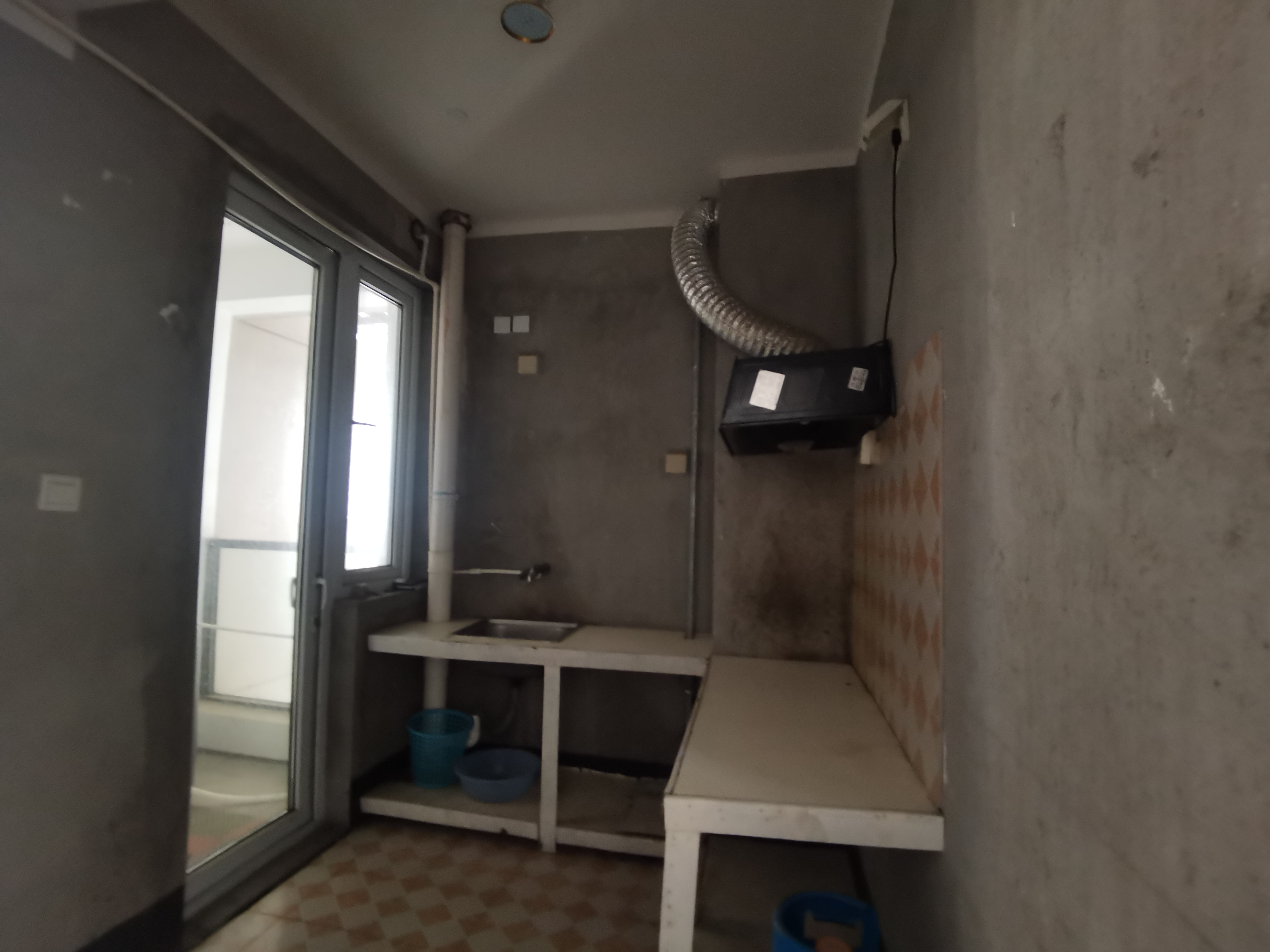 湖滨华庭 3室2厅1卫 98.5m&sup2;