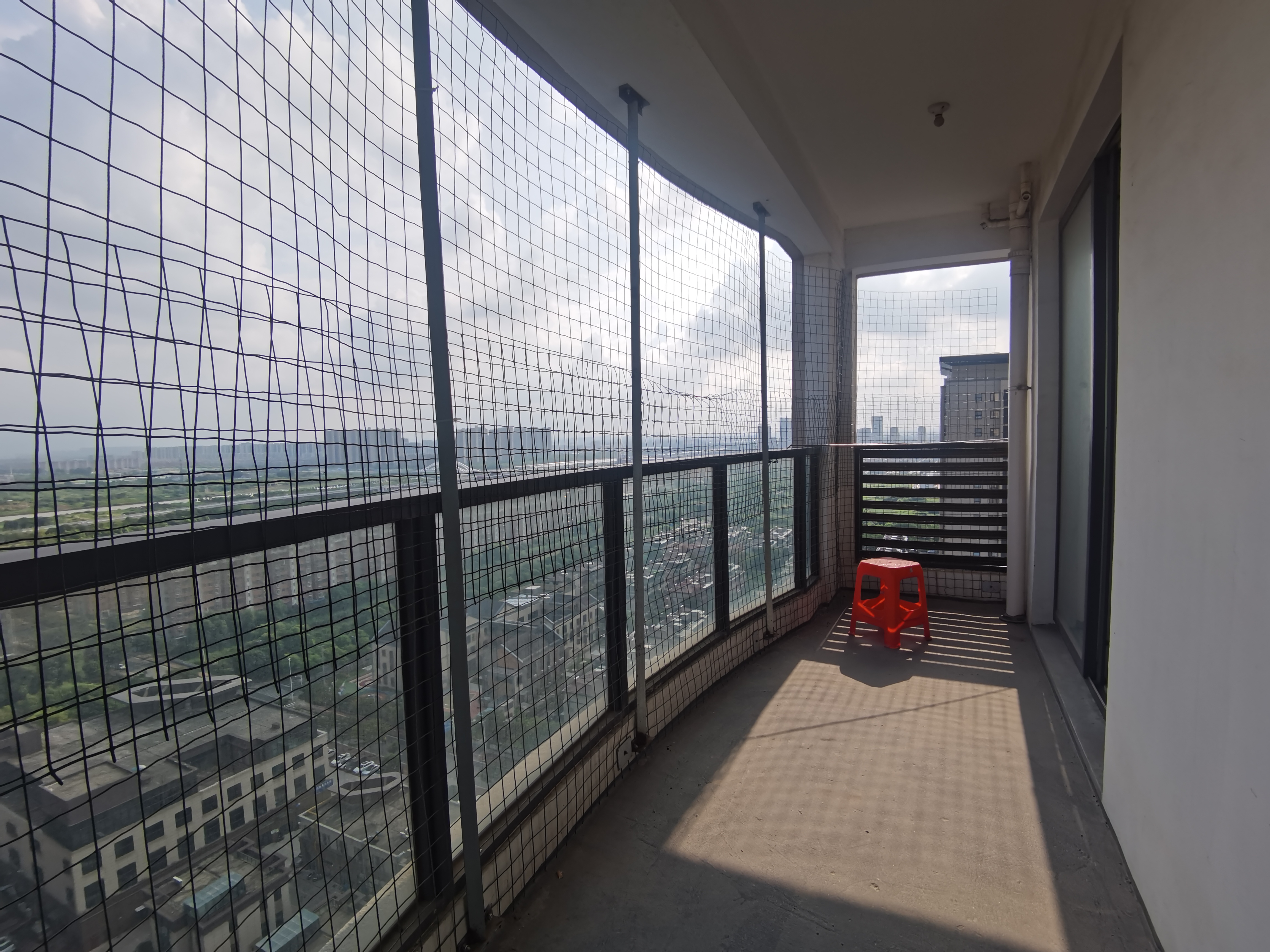 湖滨华庭 3室2厅1卫 98.5m&sup2;