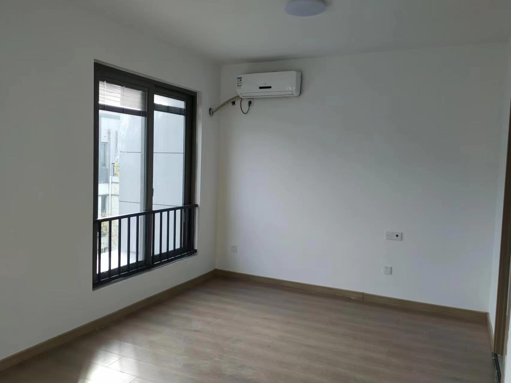 融信&middot;澜宸 5室2厅2卫 121m&sup2;