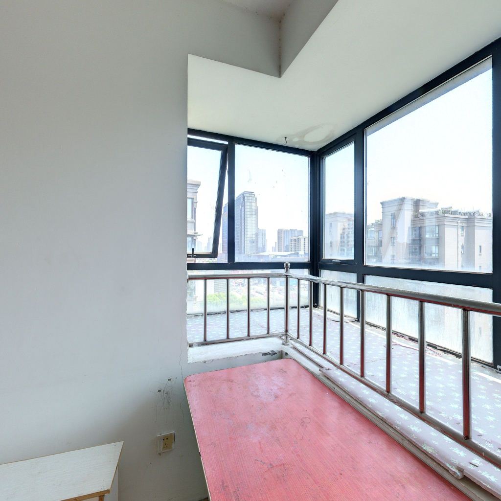 中港城 5室2厅3卫 228.00m&sup2;