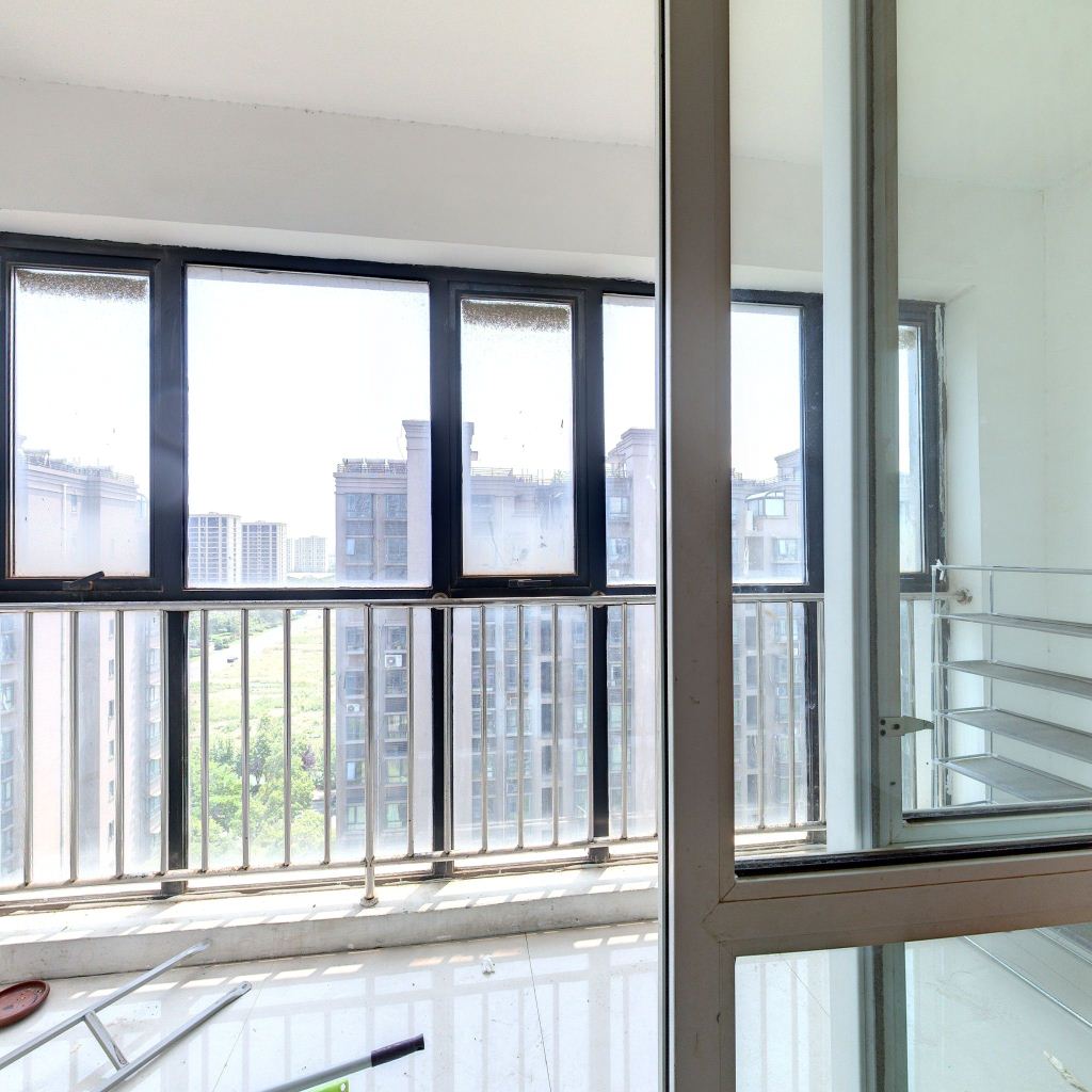 中港城 5室2厅3卫 228.00m&sup2;