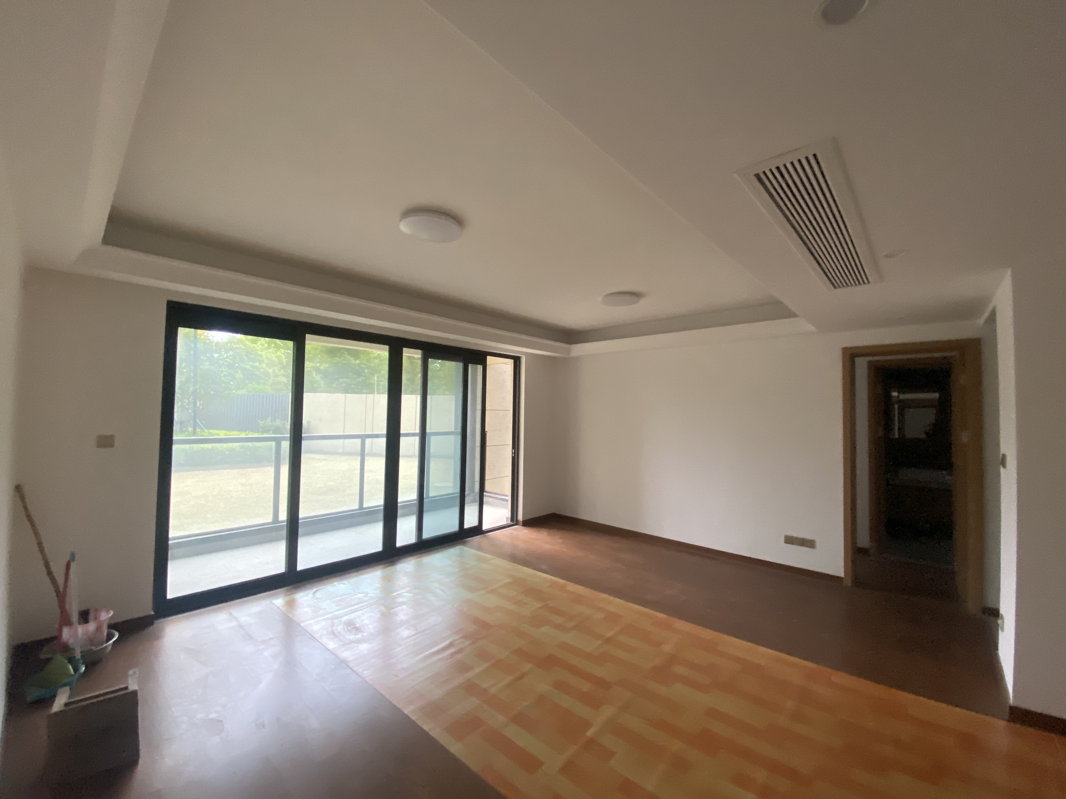 雍华府 3室2厅2卫 110m&sup2;