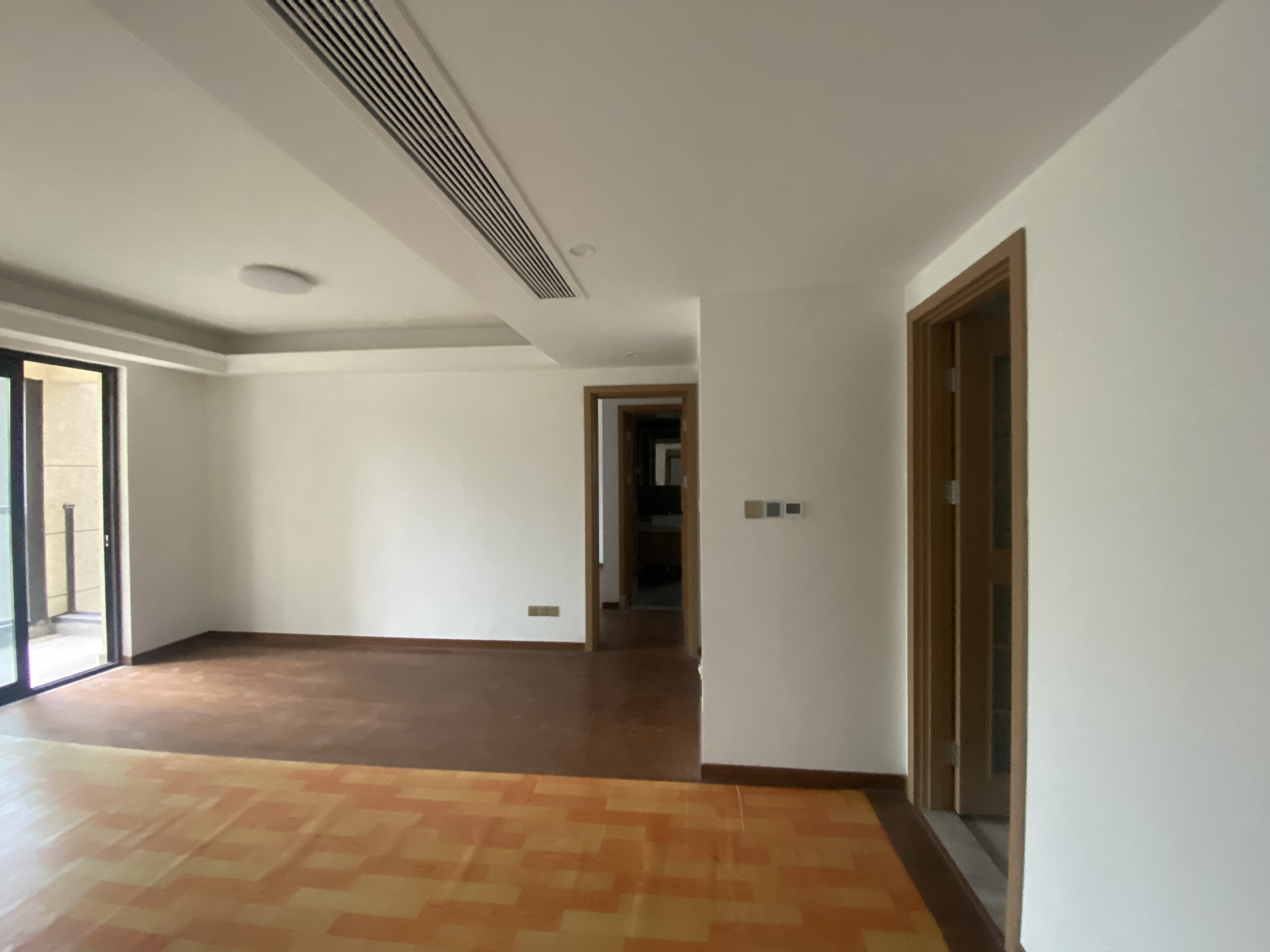雍华府 3室2厅2卫 110m&sup2;
