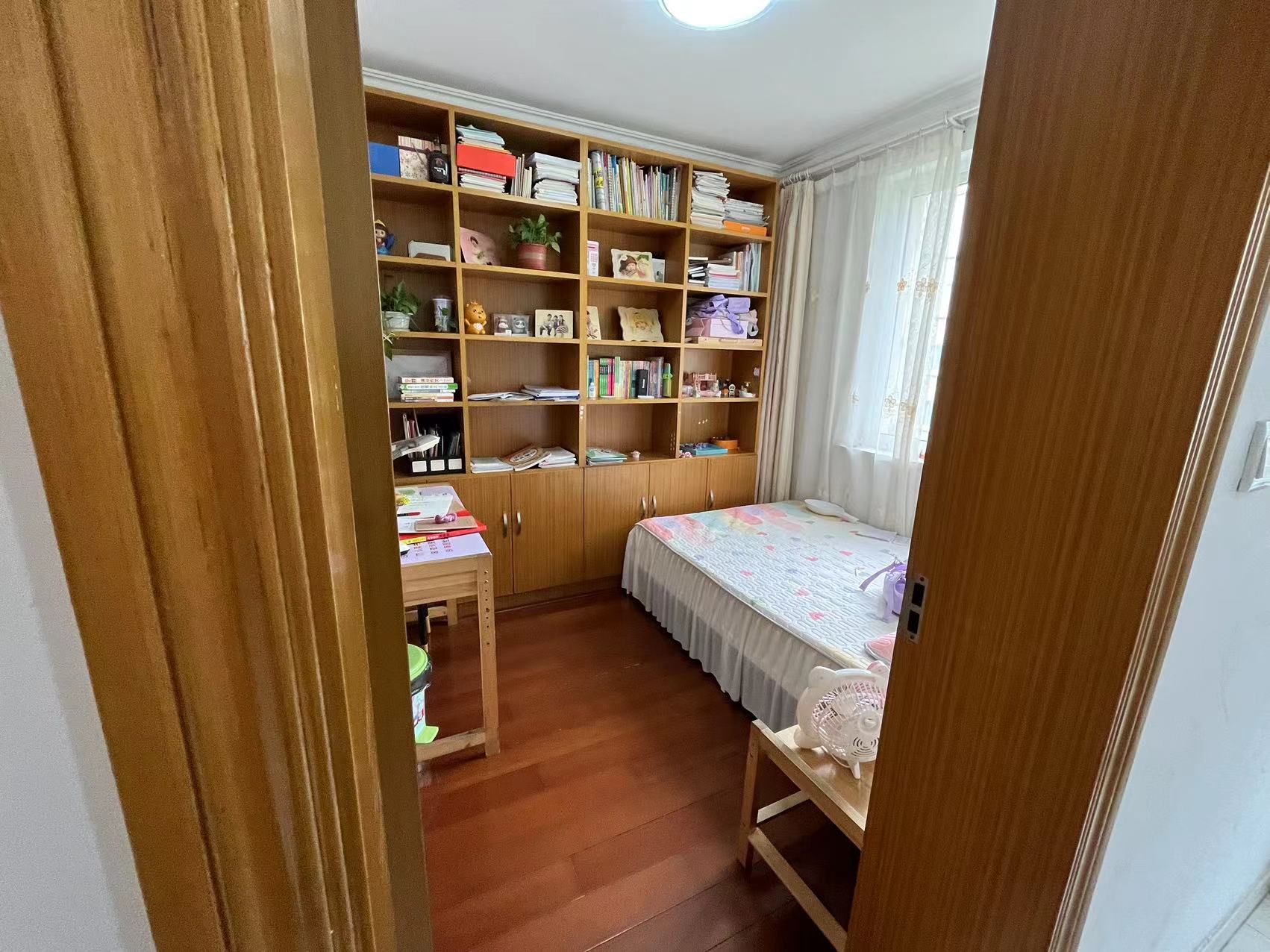 外滩小区 3室1厅1卫 94m&sup2;