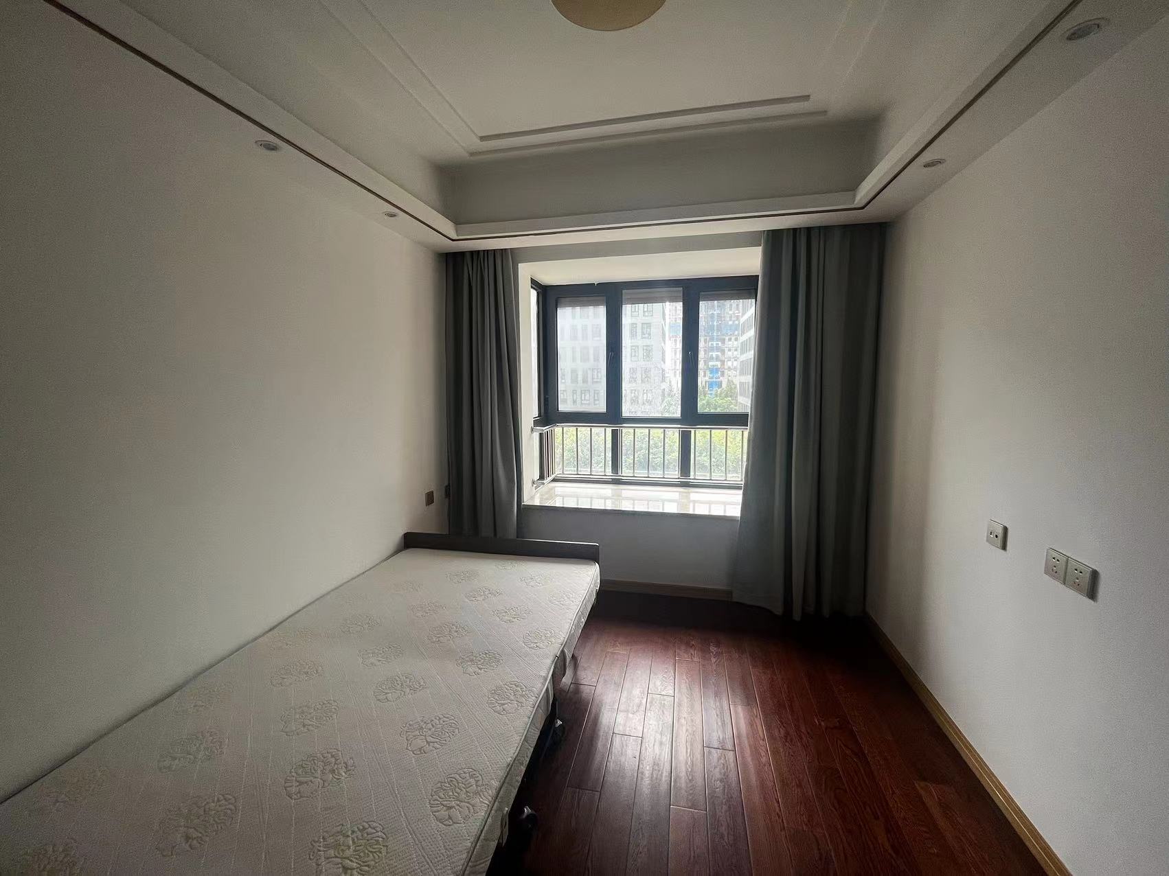 中南世纪花城三期 4室2厅2卫 145.00m&sup2;