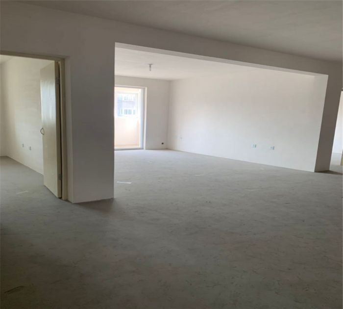 兴和家园 3室2厅2卫 149m²