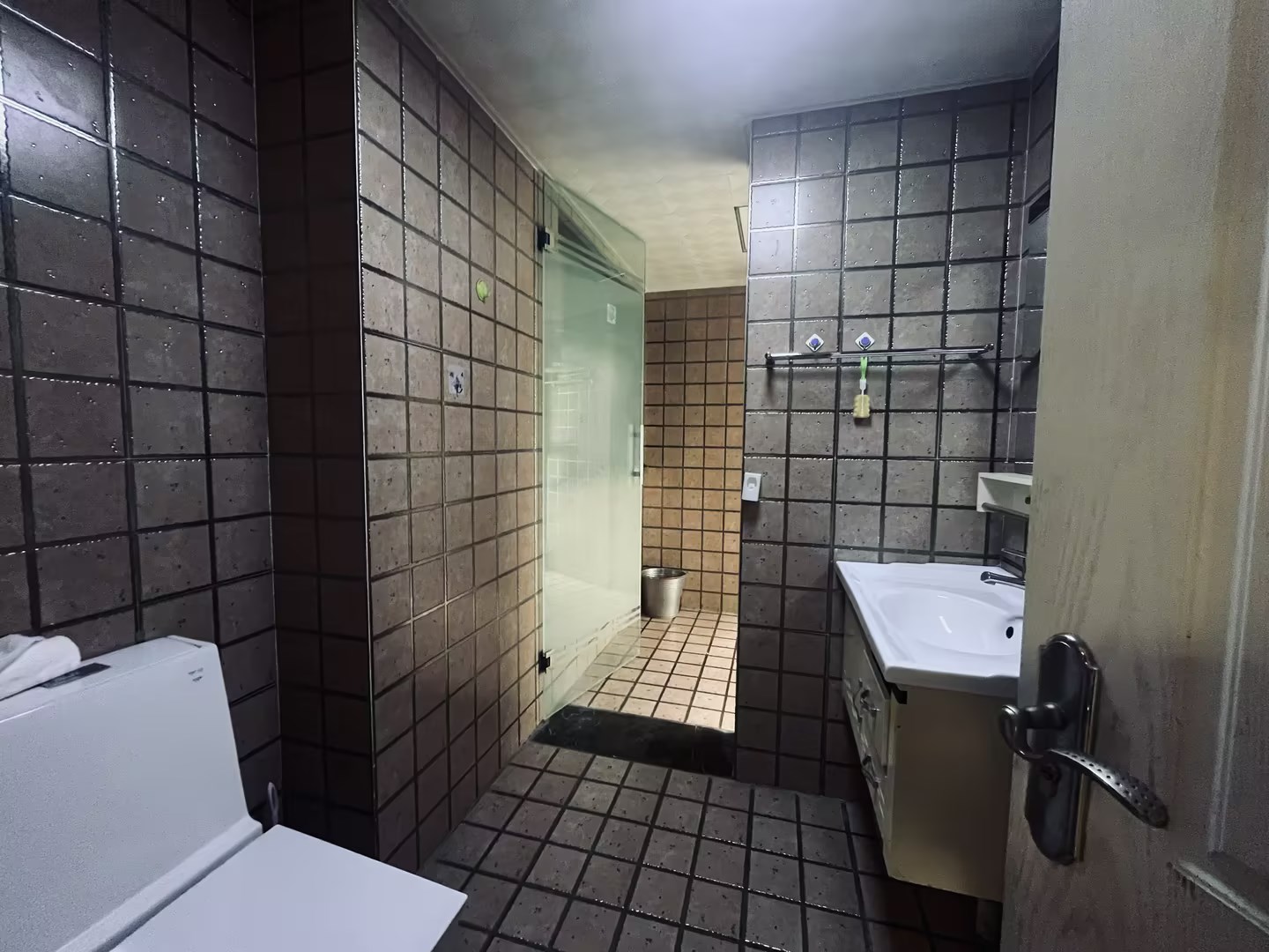 银洲&middot;皇家花园 2室2厅1卫 114m&sup2;