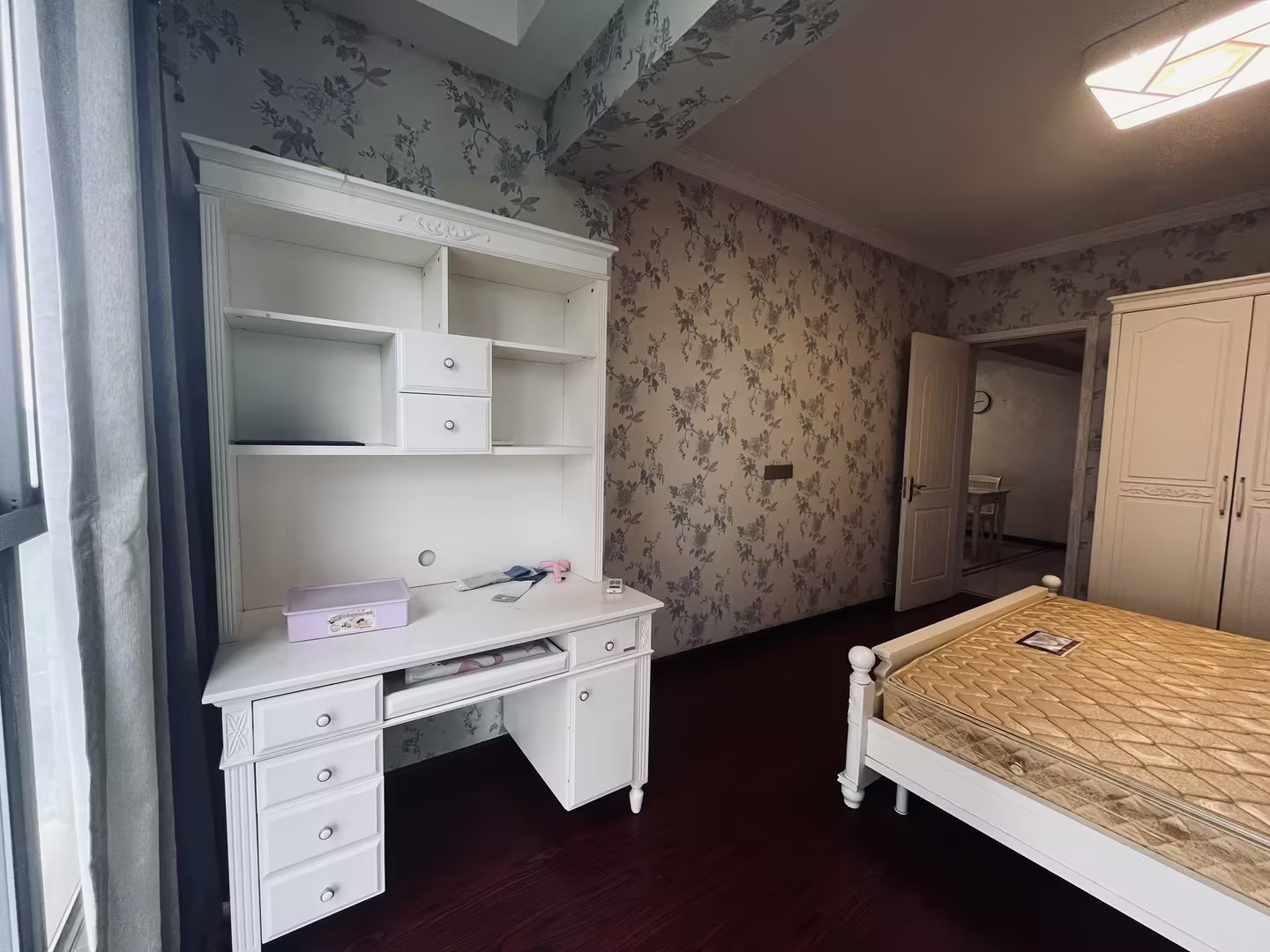 银洲&middot;皇家花园 2室2厅1卫 114m&sup2;
