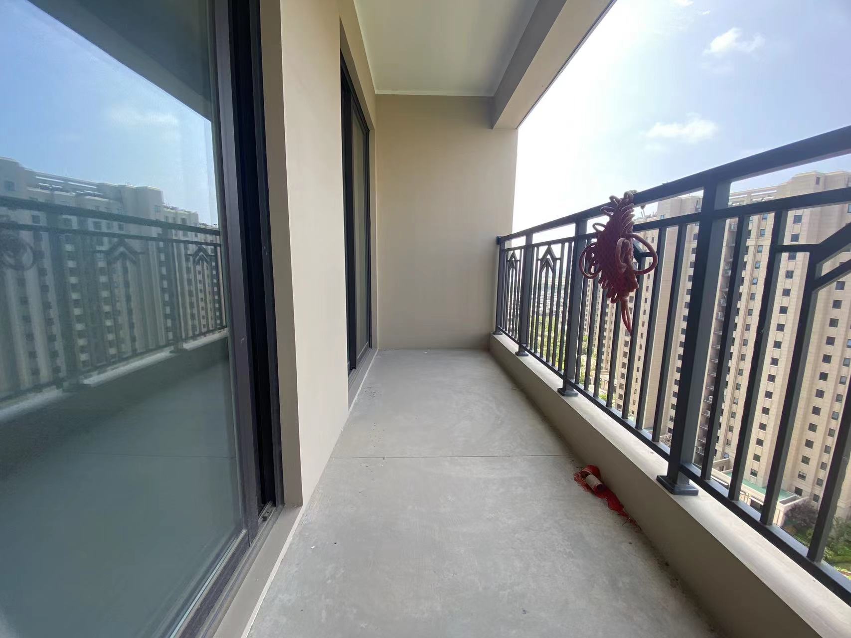 招商新城雍景湾 3室2厅1卫 87.00m²