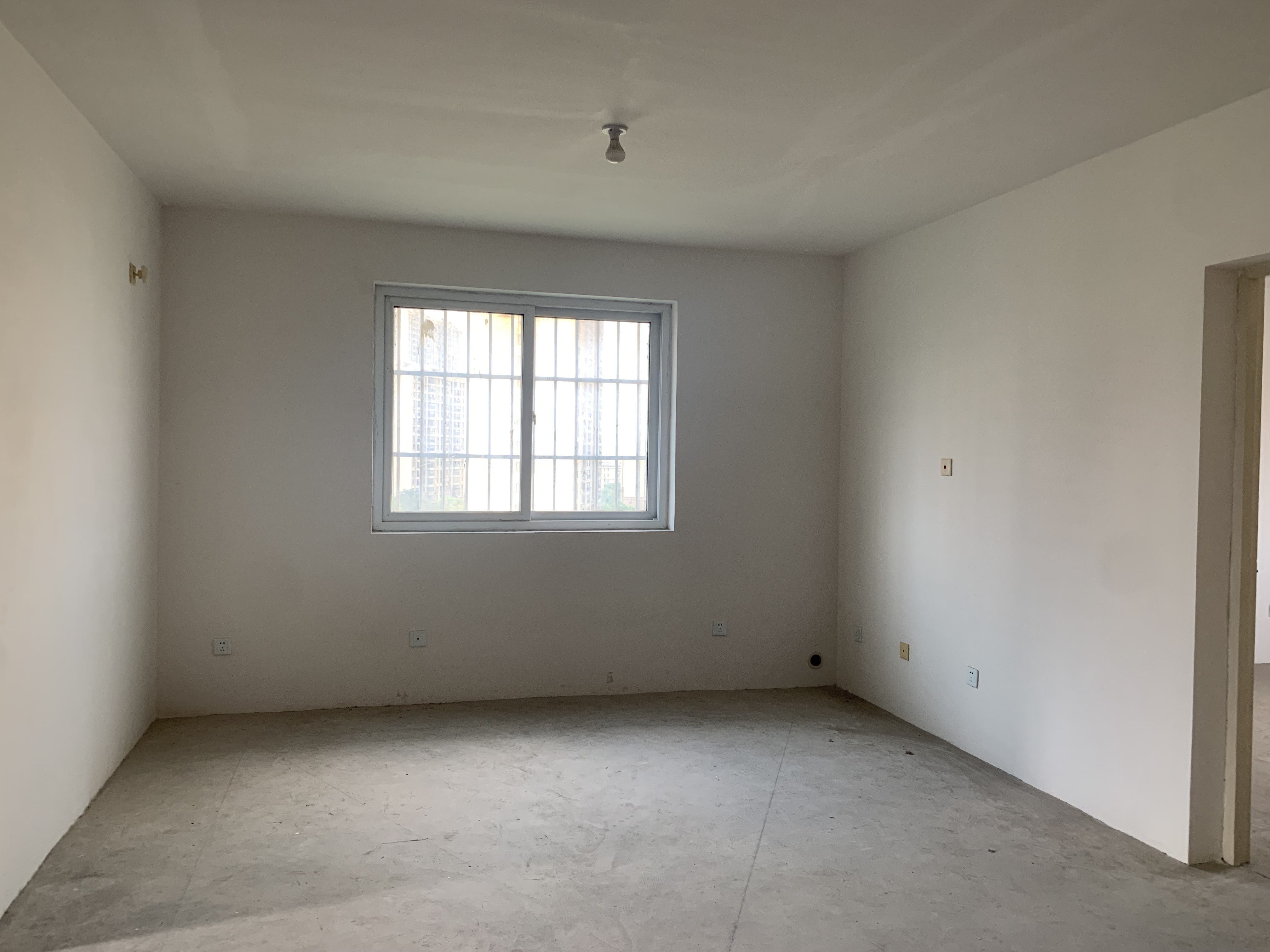 公园南苑 3室2厅2卫 161.99m&sup2;