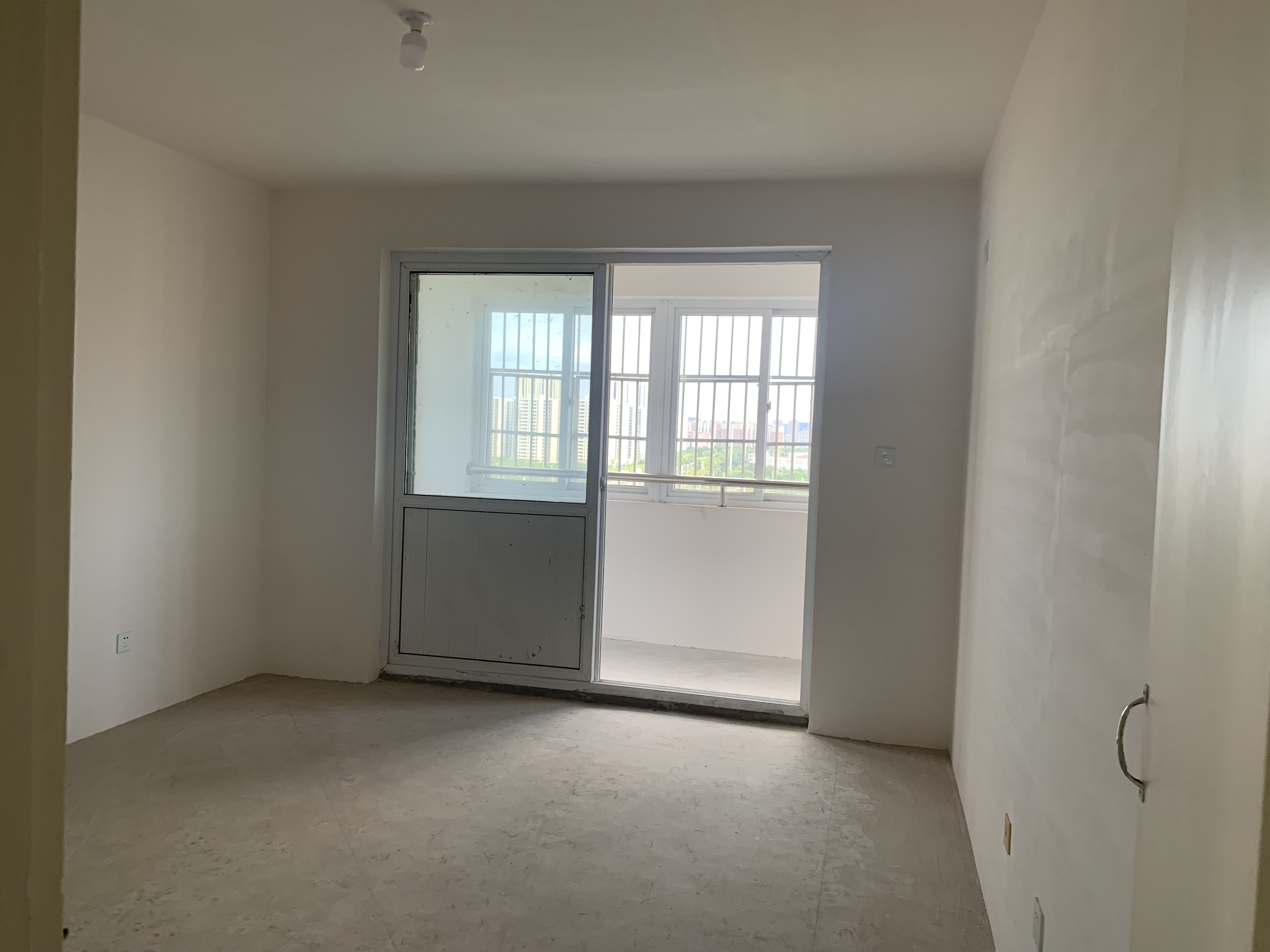 公园南苑 3室2厅2卫 161.99m&sup2;