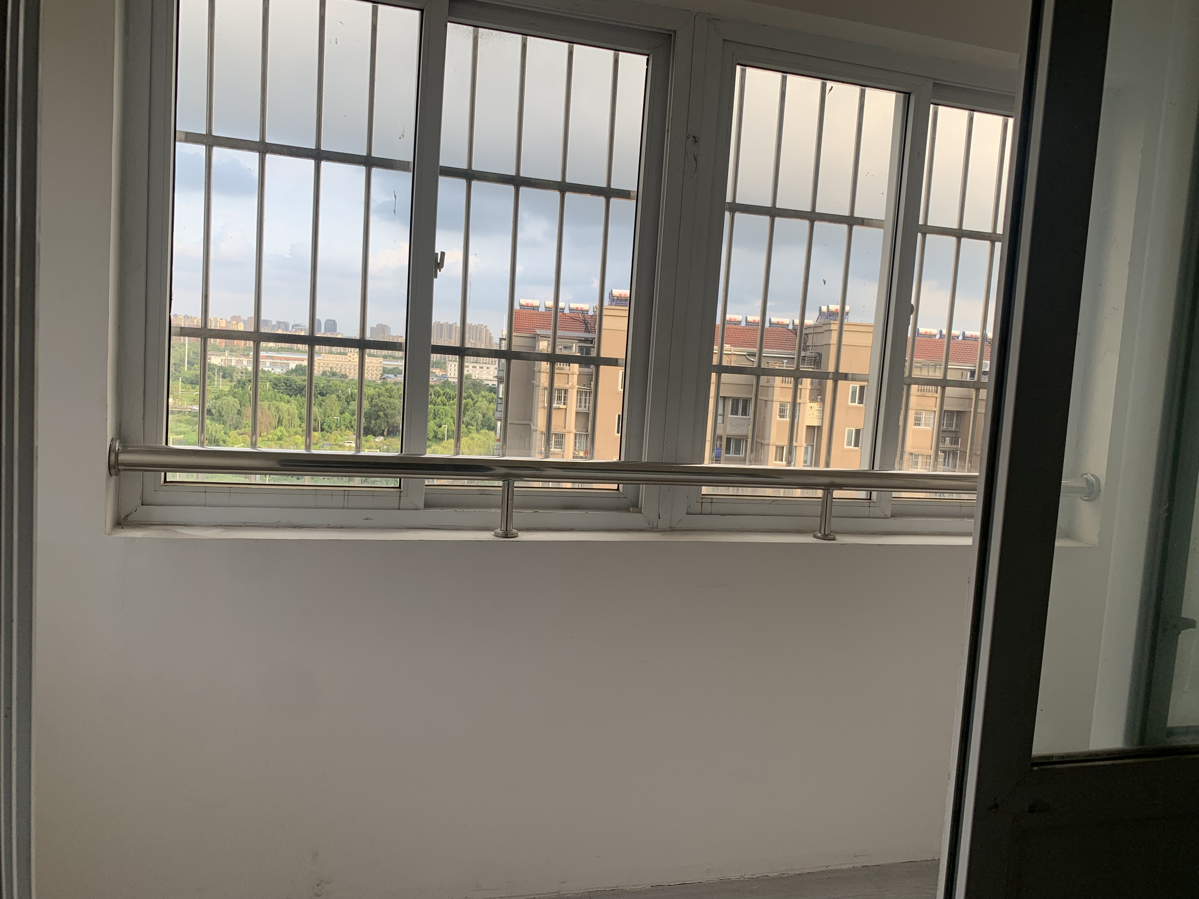 公园南苑 3室2厅2卫 161.99m&sup2;