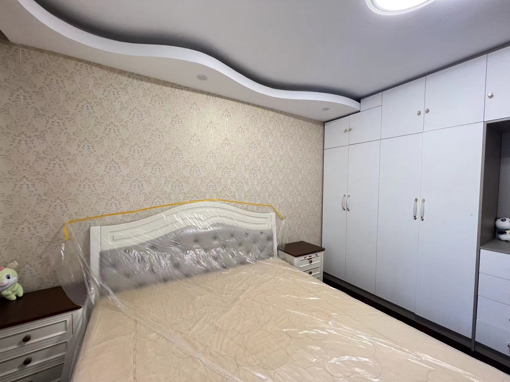 和兴花苑 3室2厅2卫 140.95m²