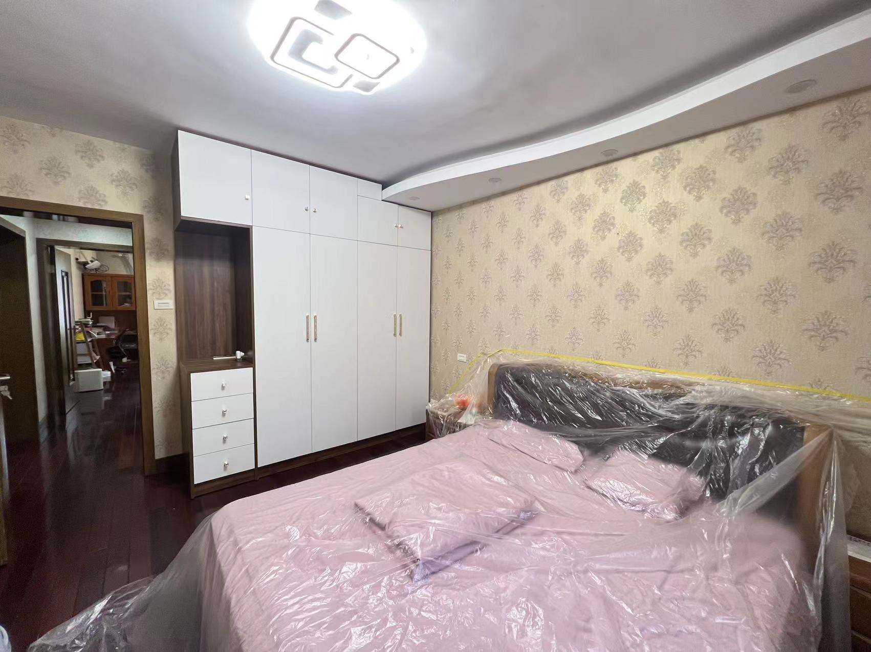 和兴花苑 3室2厅2卫 140.95m²