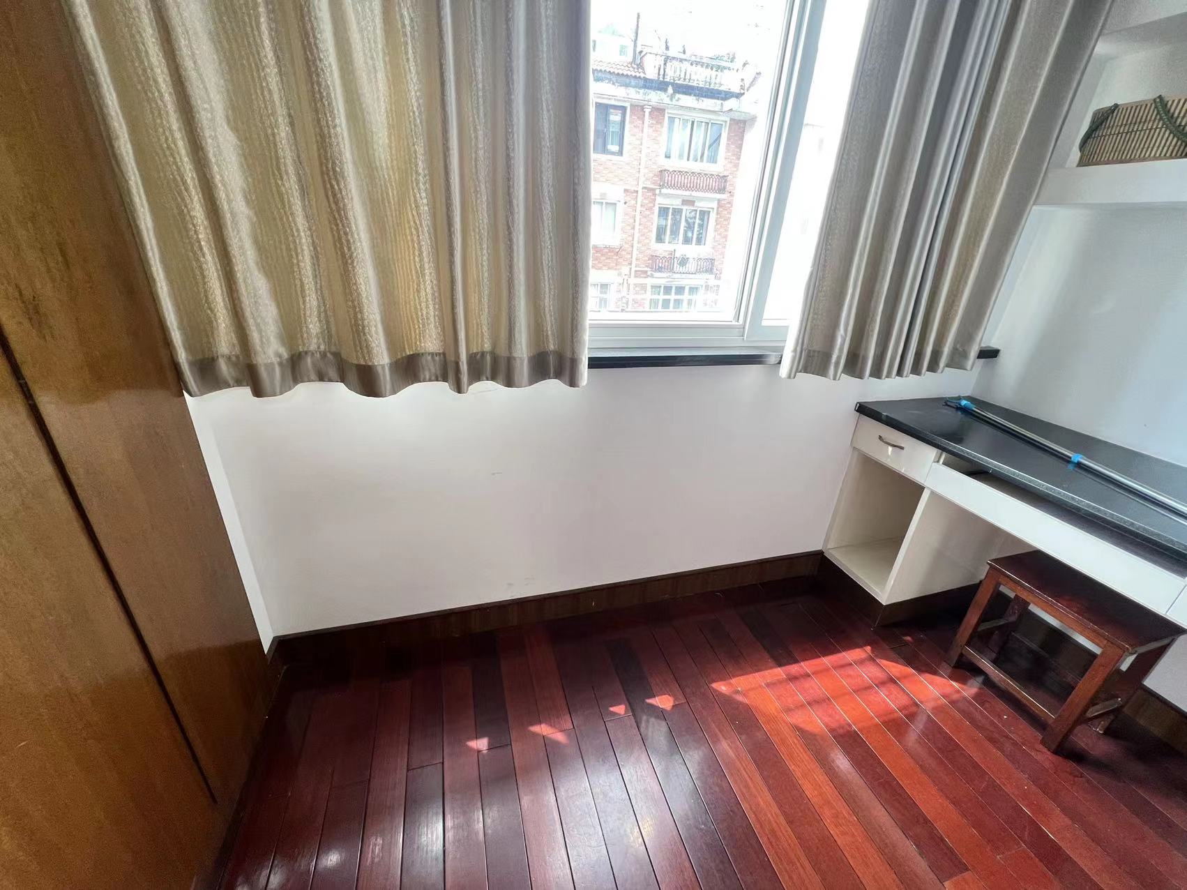 和兴花苑 3室2厅2卫 140.95m²