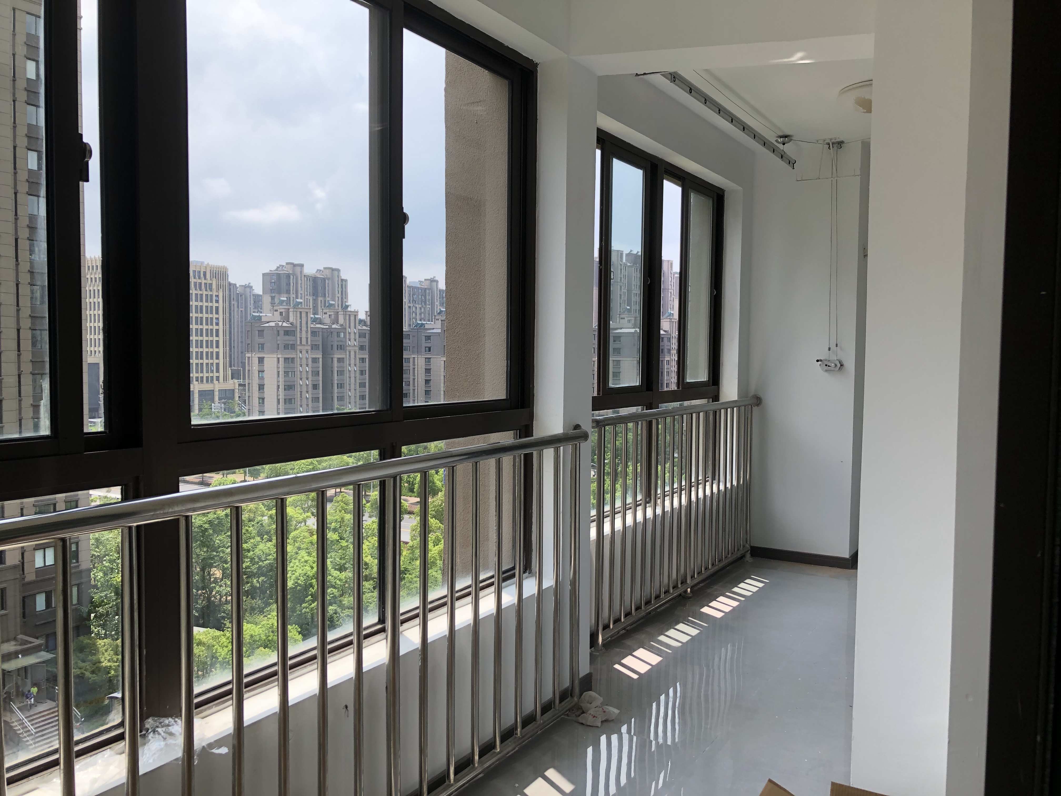 兴石花园 3室2厅2卫 110m&sup2;