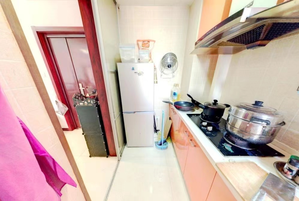 现代生活广场 1室1厅1卫 66.00m&sup2;