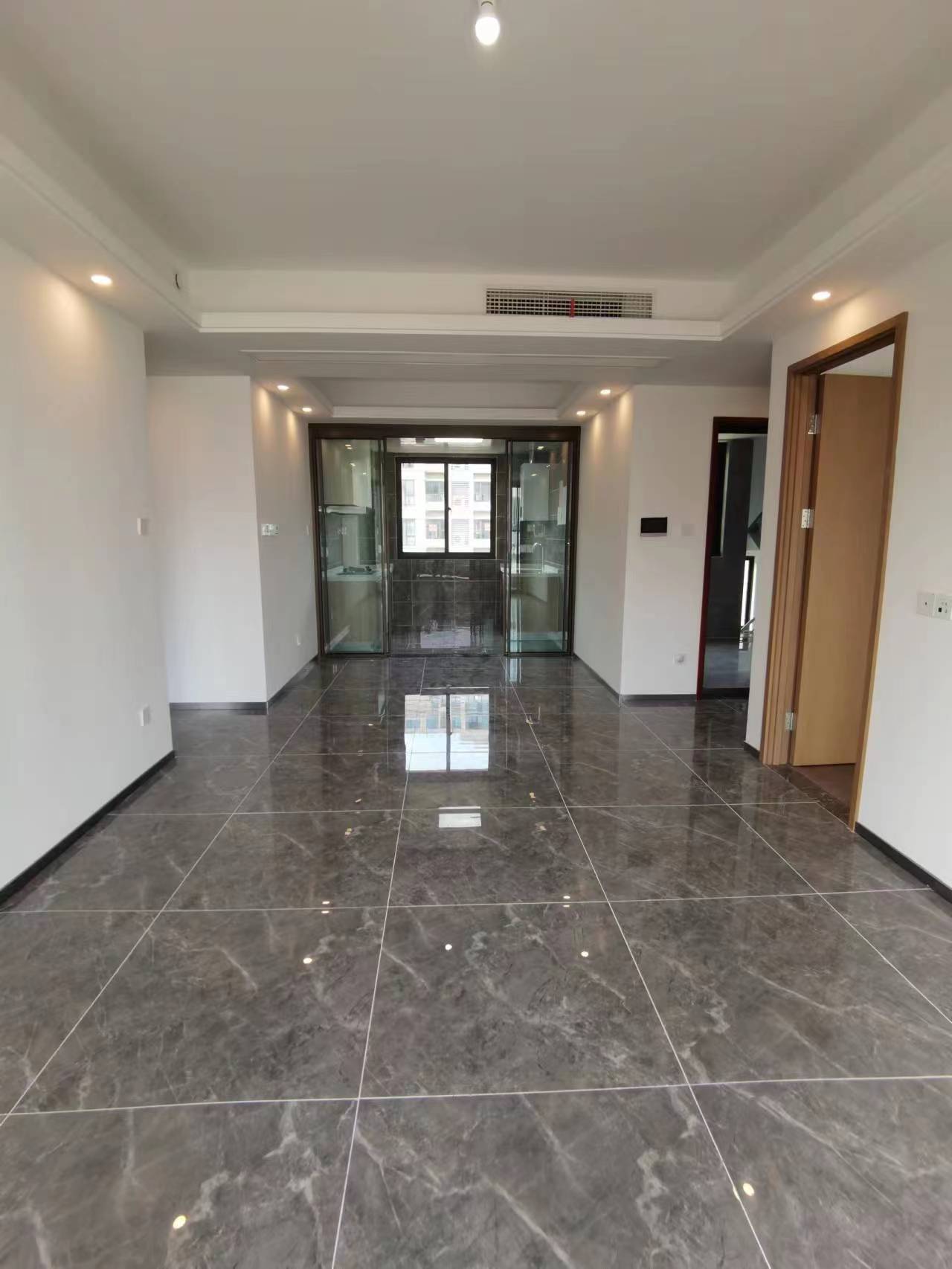 远创宸樾 4室2厅2卫 120.30m&sup2;