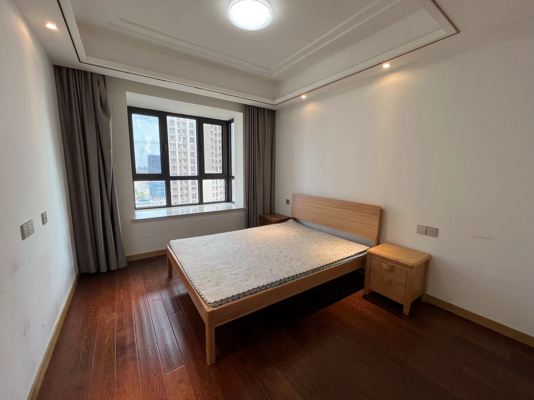 中南世纪花城三期 4室2厅2卫 140m&sup2;
