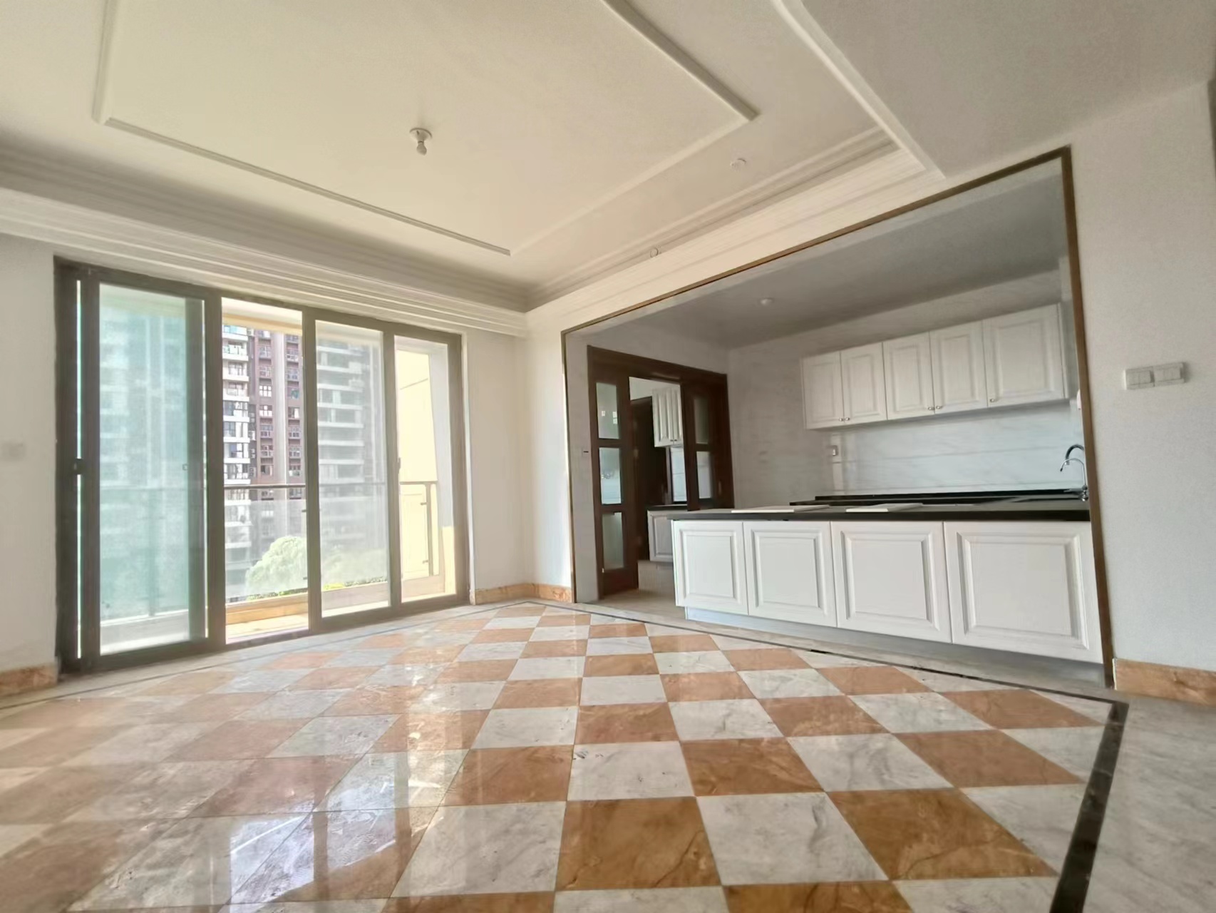 南通碧桂园翡翠华府 5室3厅4卫 266m&sup2;