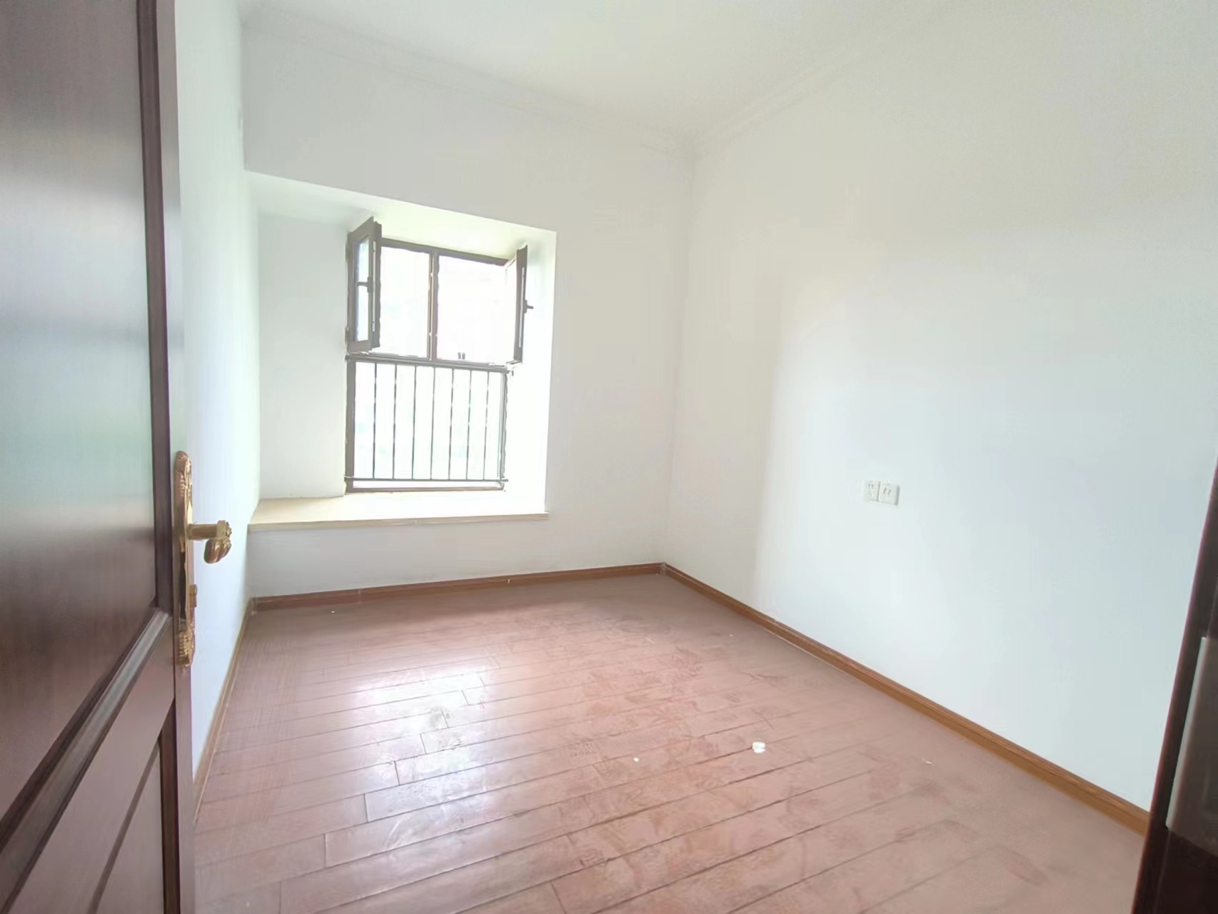 南通碧桂园翡翠华府 5室3厅4卫 266m&sup2;