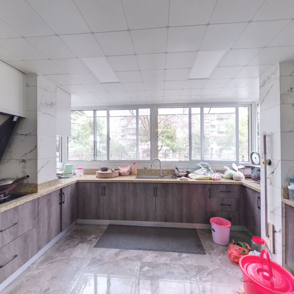 盛和永兴花苑 4室2厅2卫 150m&sup2;