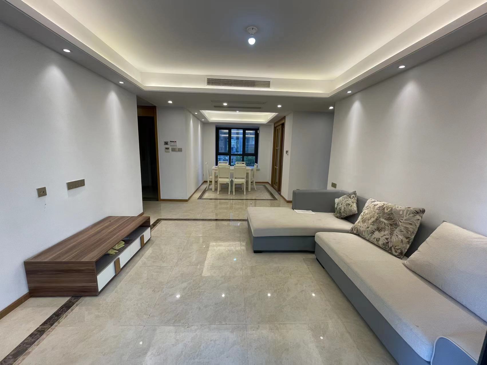 中南漫悦湾 4室2厅2卫 122m²