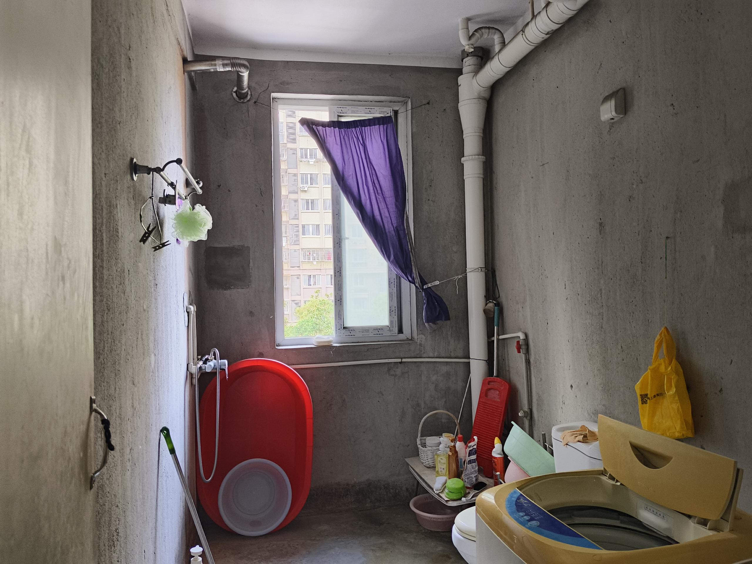 江海佳苑 3室2厅2卫 143m&sup2;