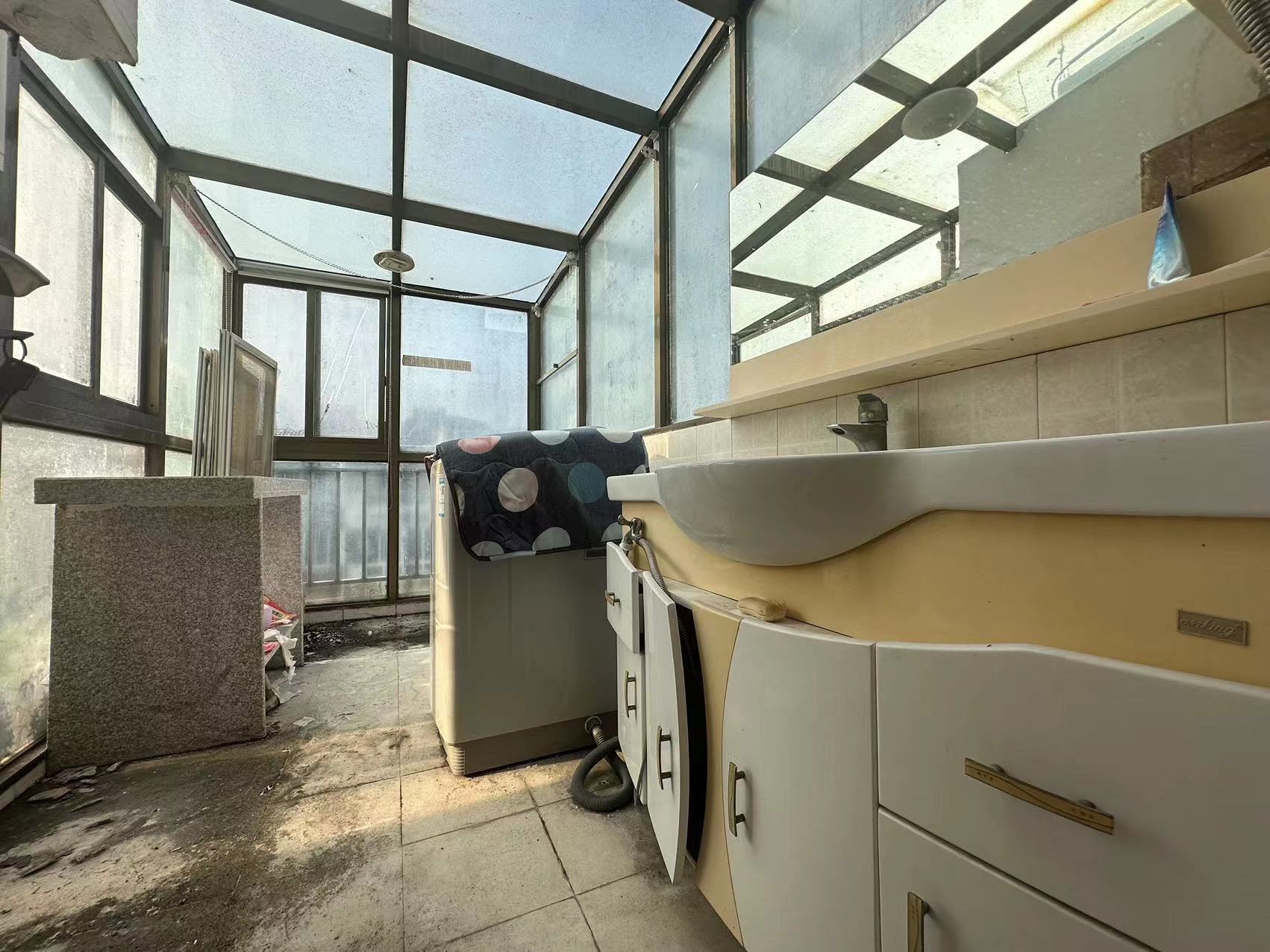 东大俪鑫 4室2厅2卫 186m&sup2;