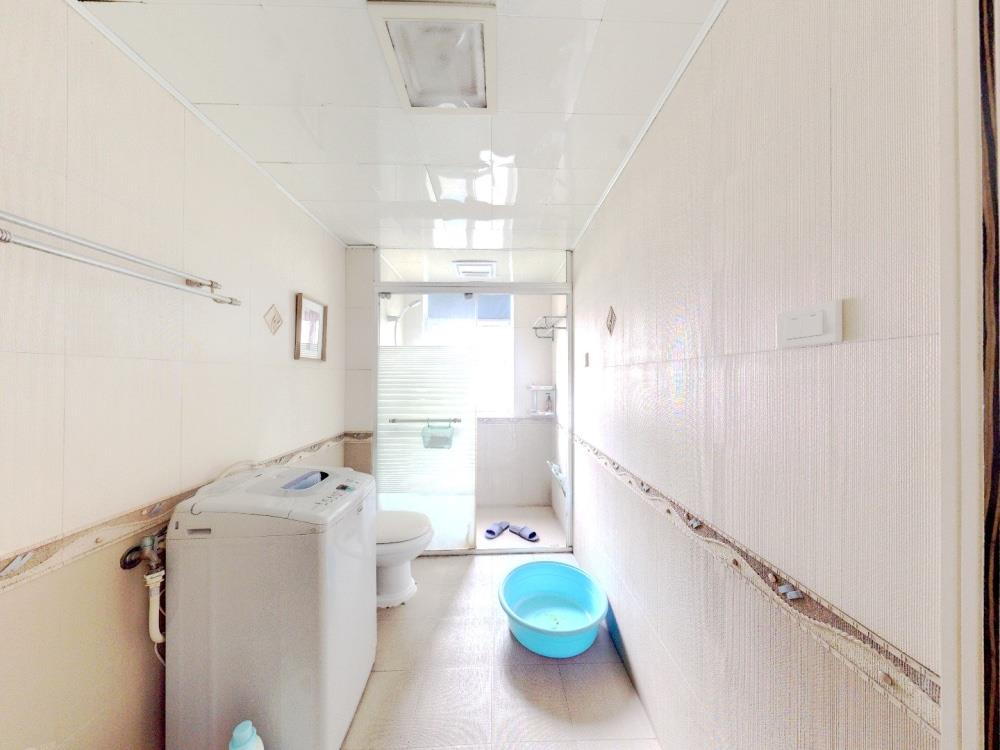 怡安花苑南区 3室2厅1卫 130m&sup2;