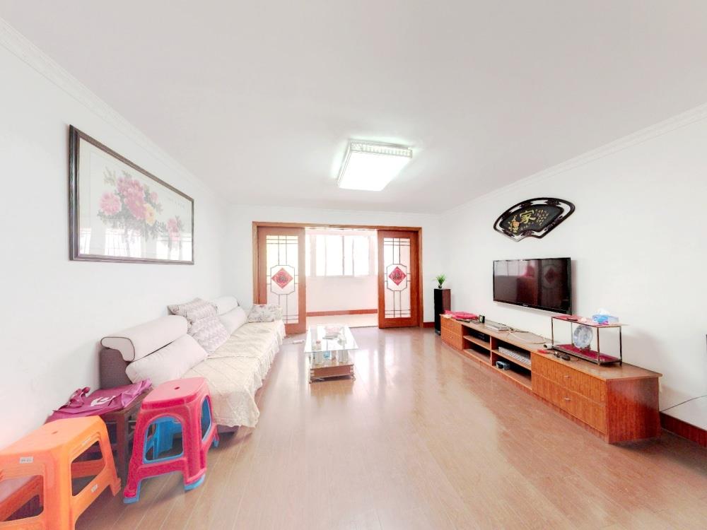 越江新村 4室2厅2卫 150m&sup2;
