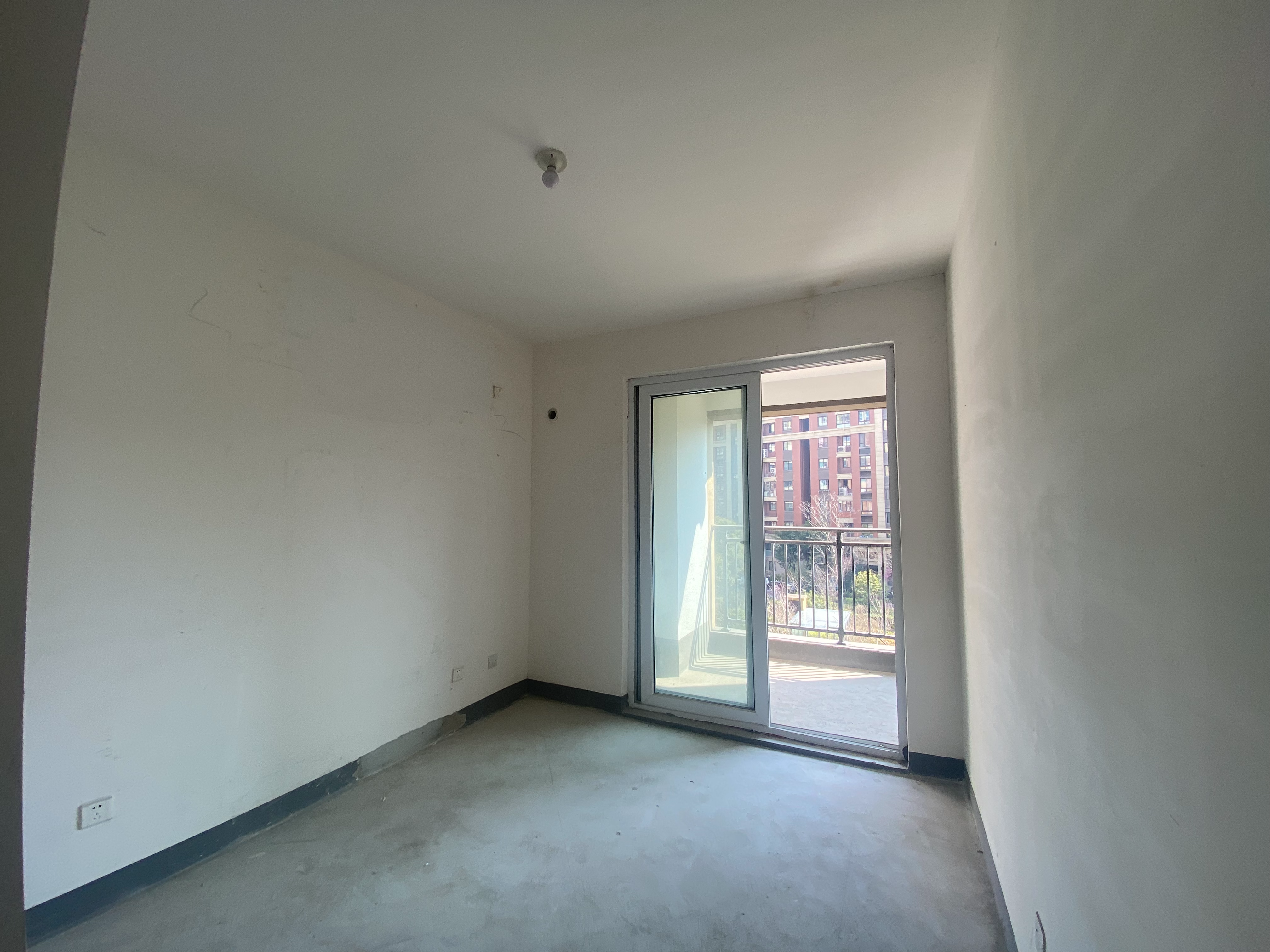 新城香溢紫郡 3室2厅1卫 124m&sup2;