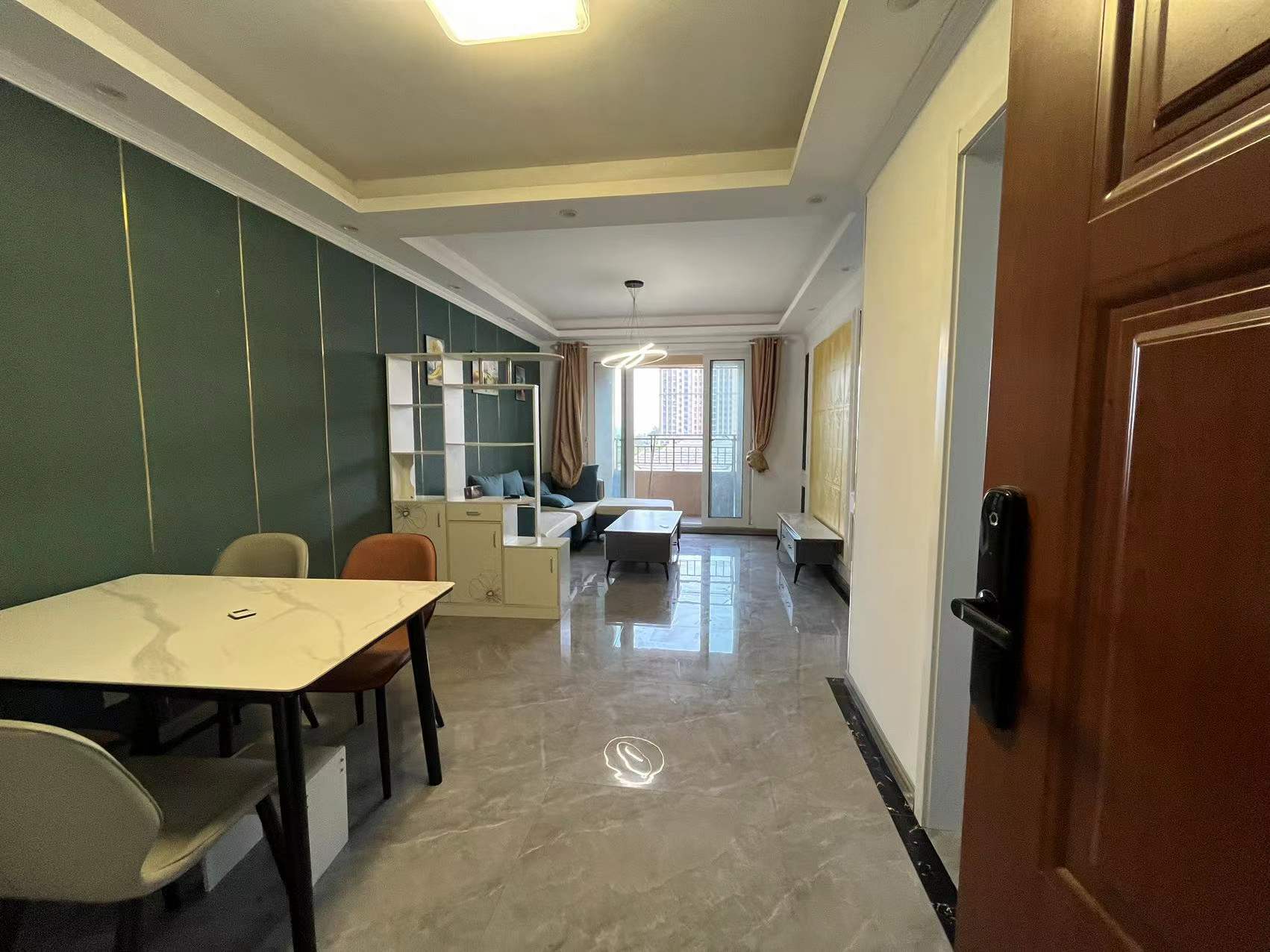 景瑞御府 3室2厅1卫 95m&sup2;