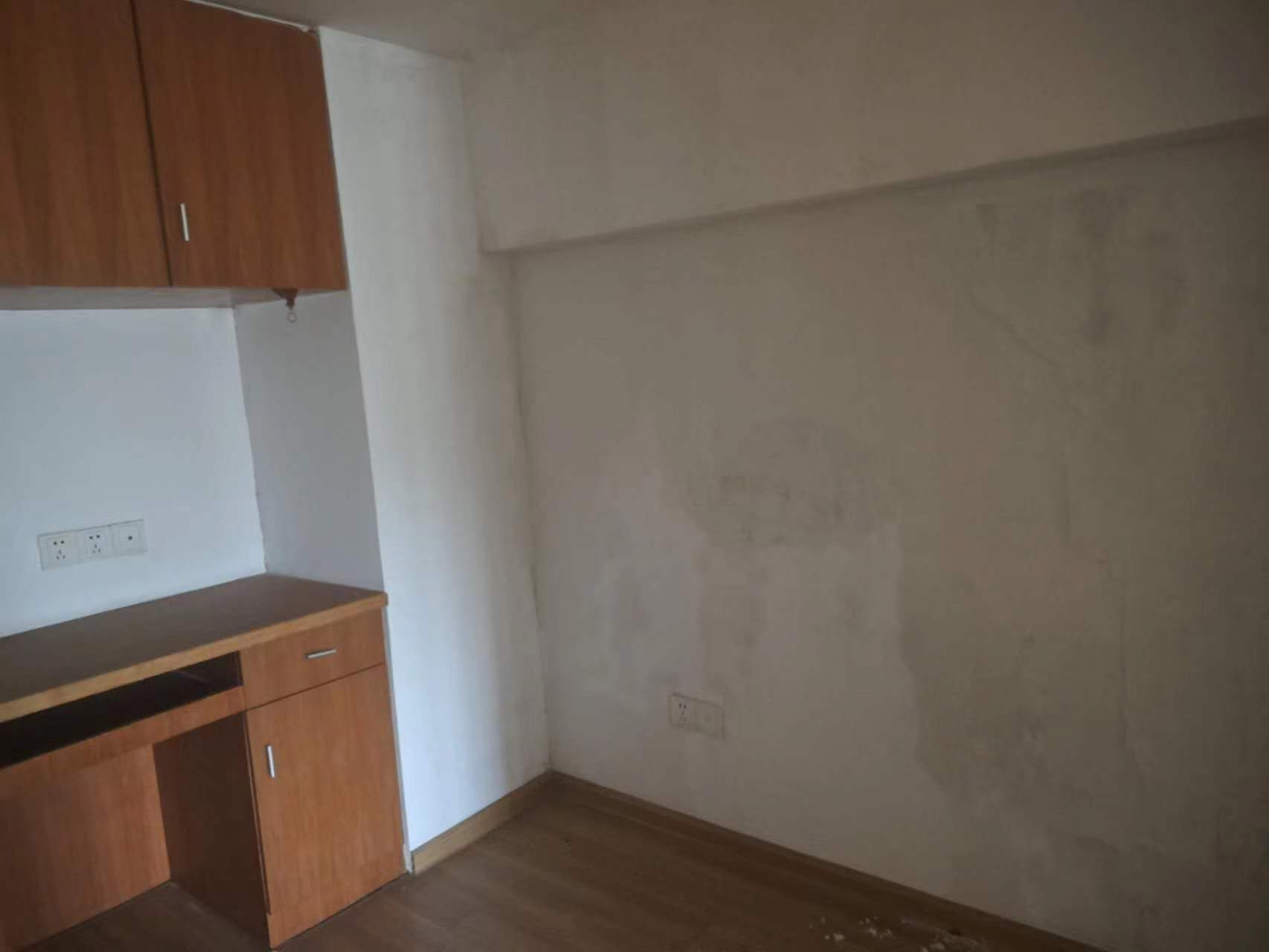 财富商城 1室1厅1卫 45.00m²