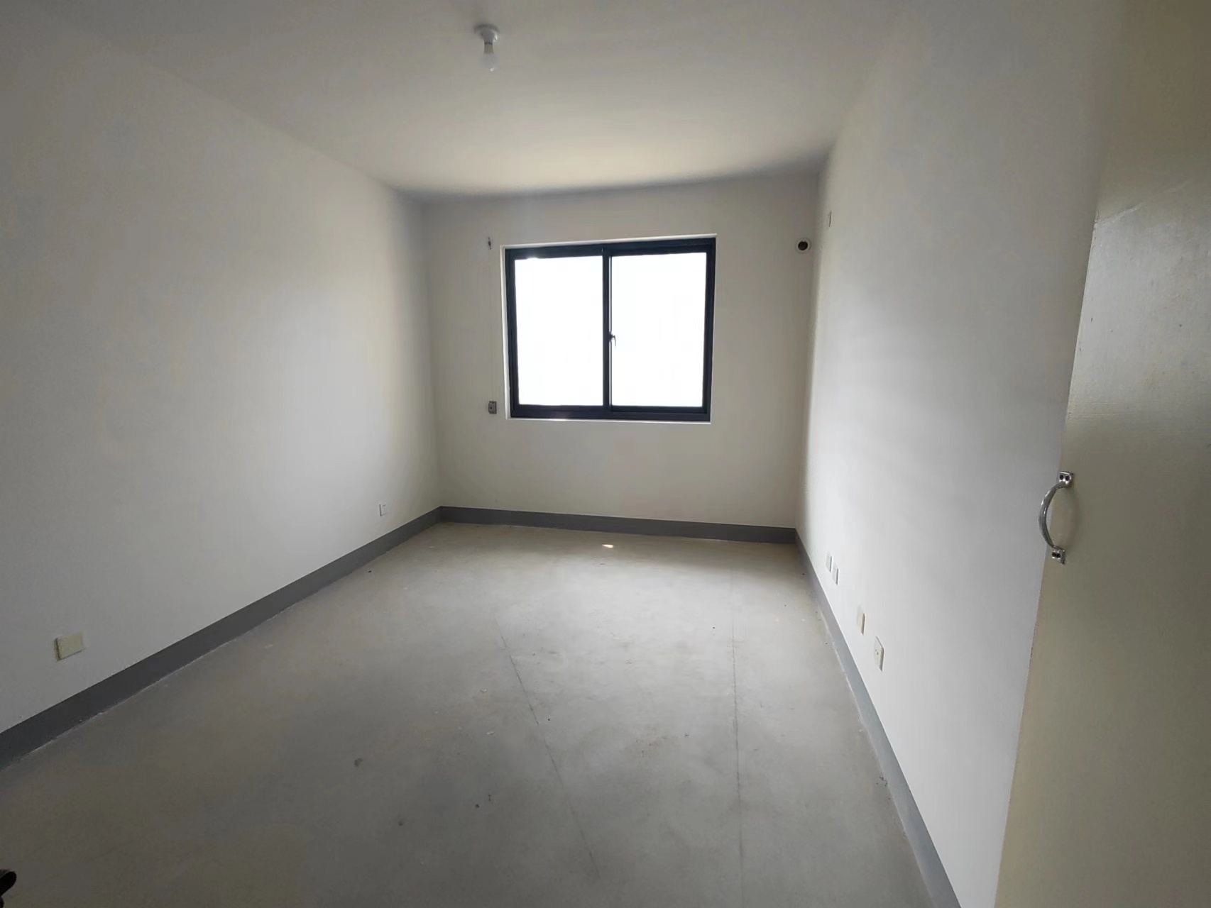 红星嘉苑 3室2厅1卫 120m&sup2;