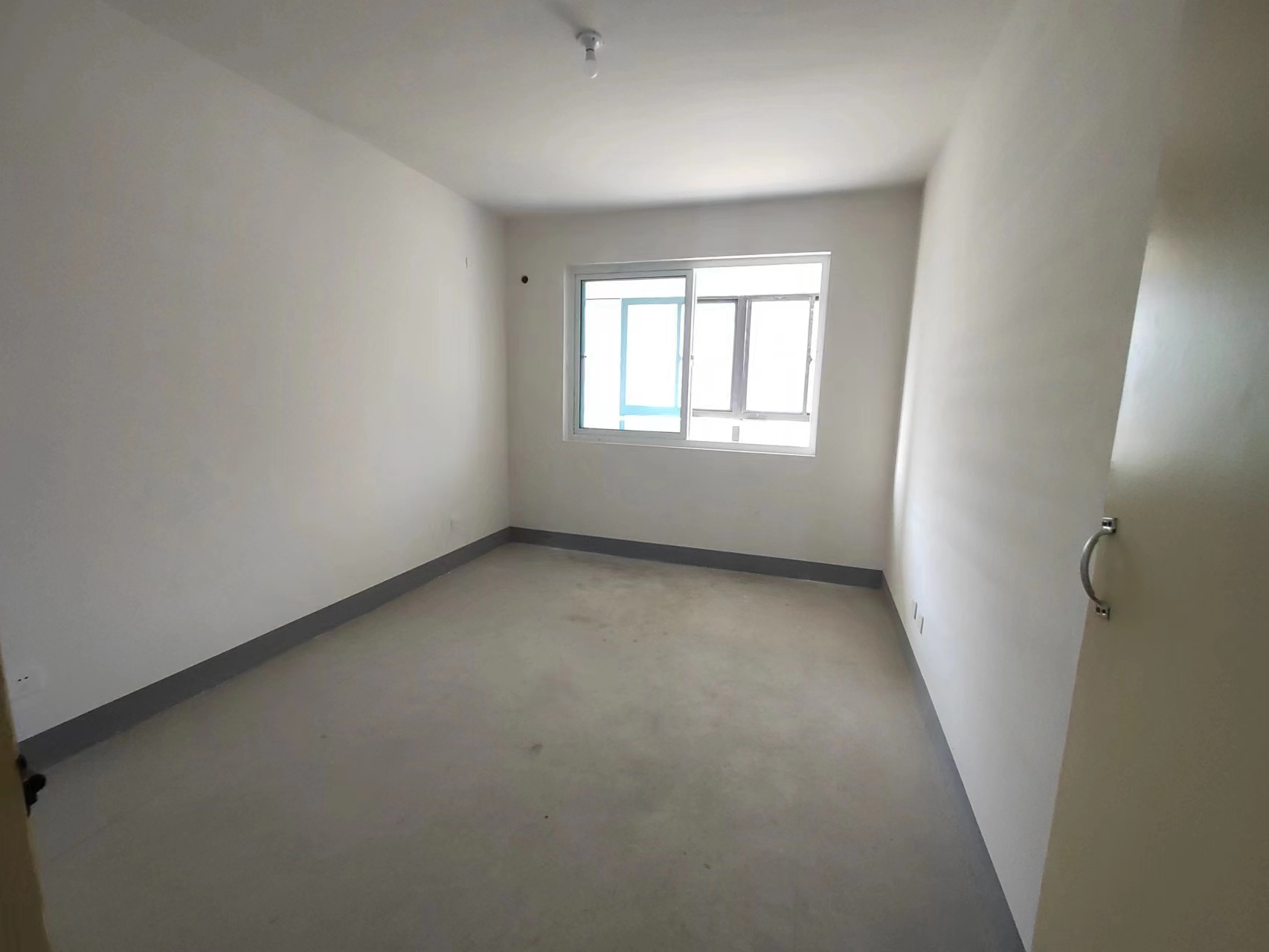 红星嘉苑 3室2厅1卫 120m&sup2;