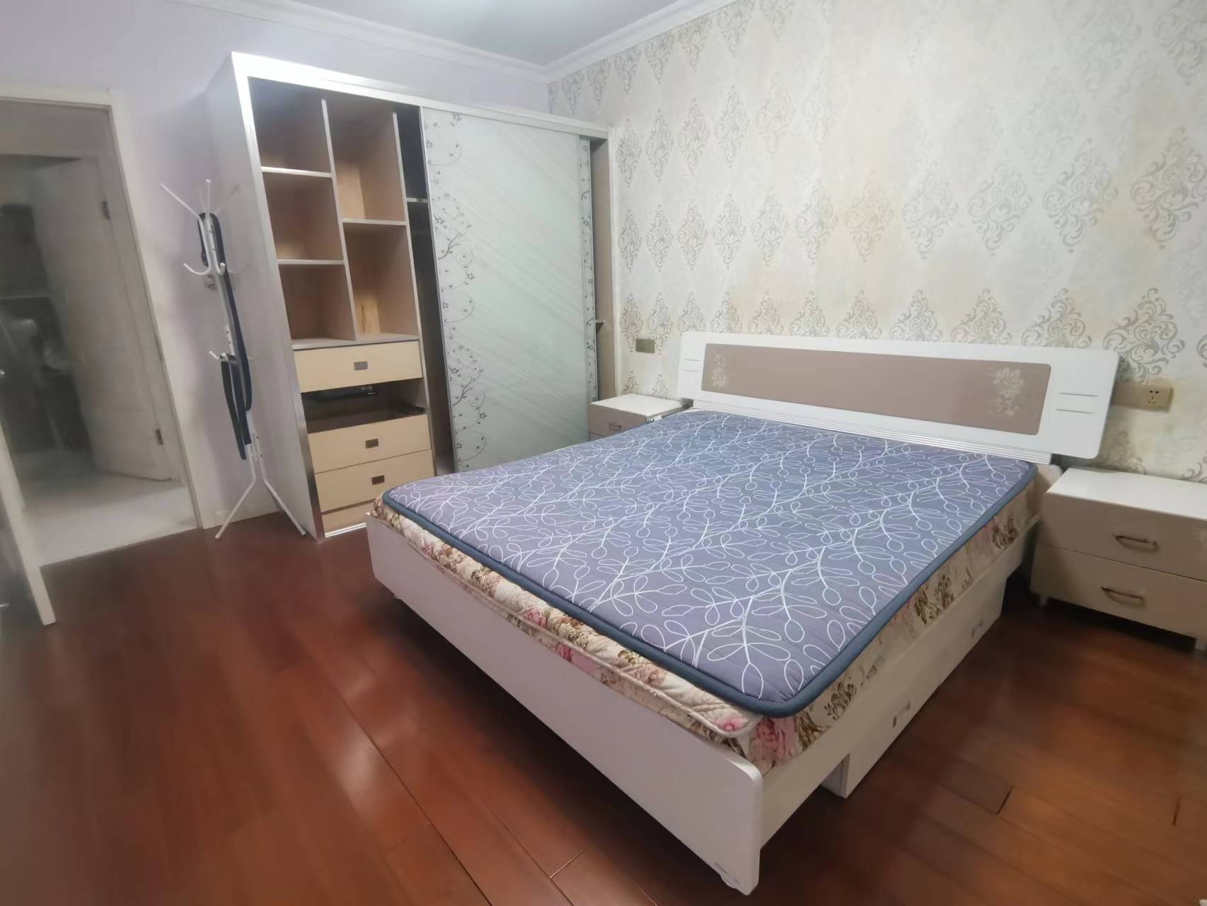金桥世家 3室2厅2卫 127.97m&sup2;