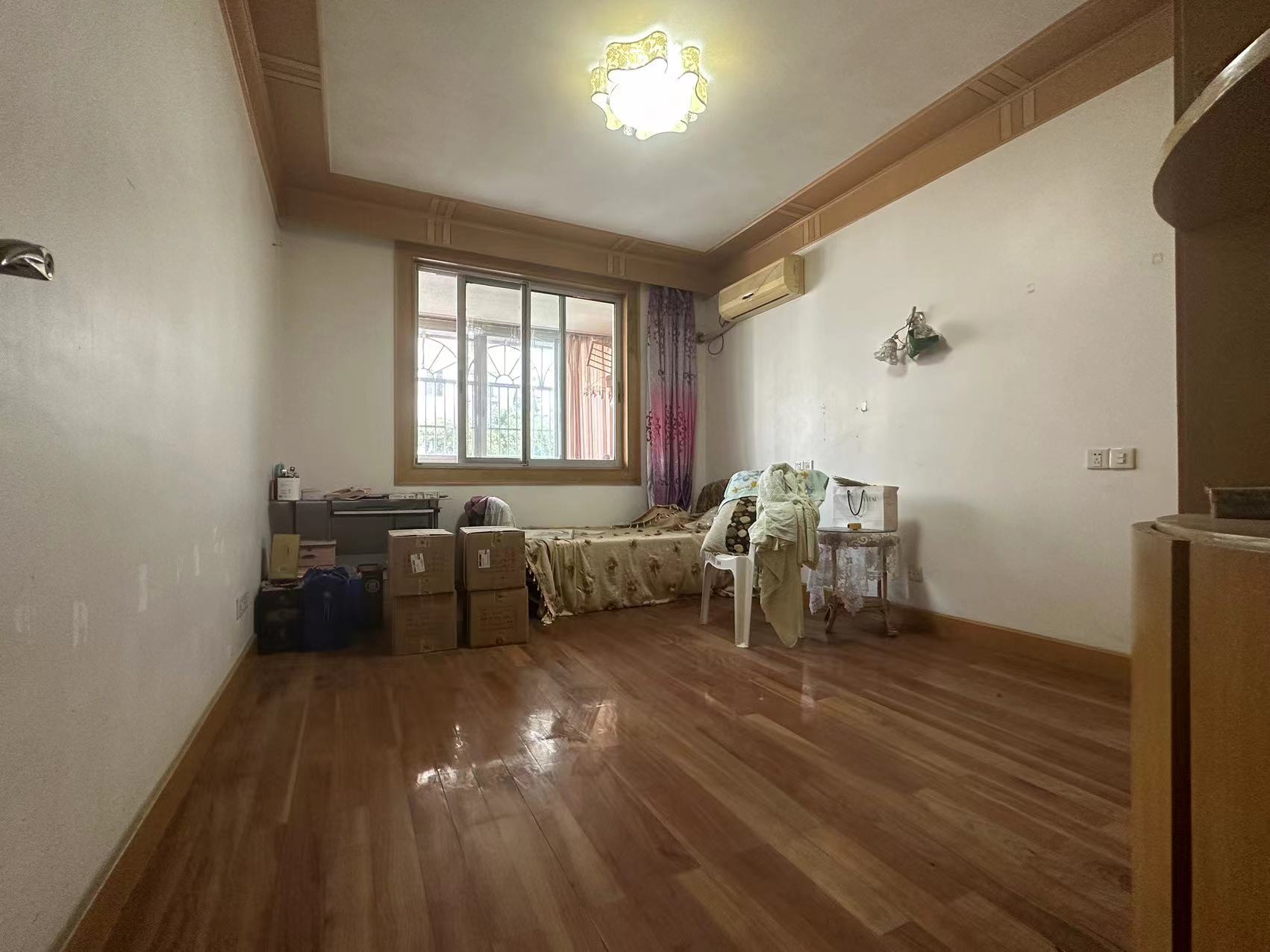 城中花园 4室2厅1卫 139m&sup2;