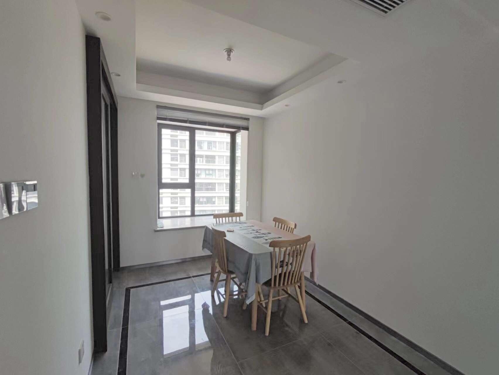 远创樾府 3室2厅2卫 117m&sup2;