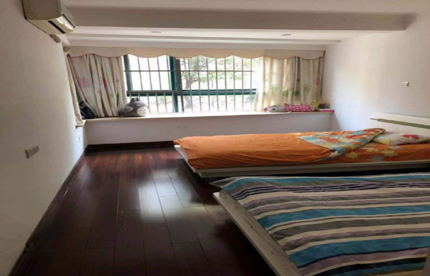 都市华城 4室2厅2卫 165m&sup2;