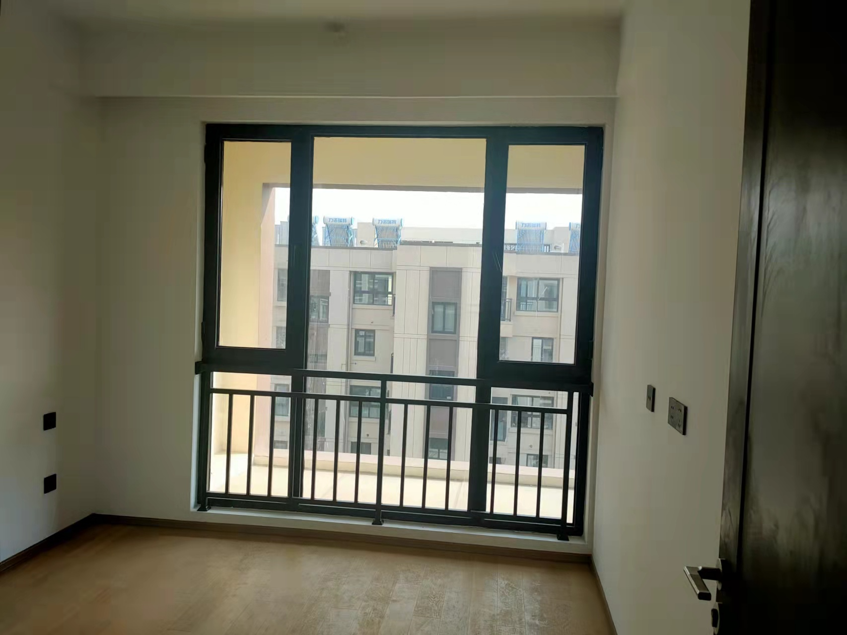 春风南岸东园 4室2厅3卫 167.00m&sup2;