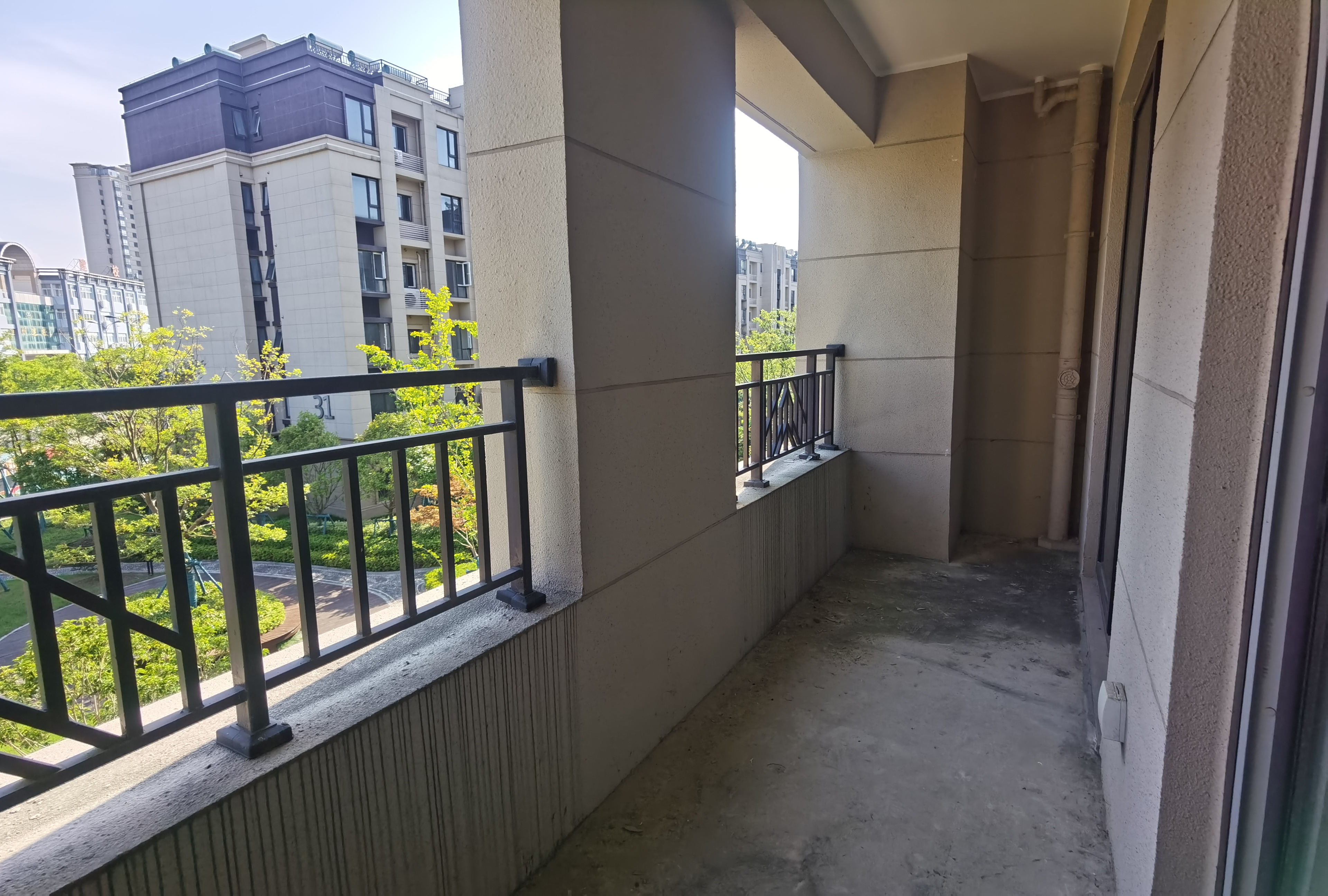 金地繁茂里 4室2厅2卫 117.12m&sup2;