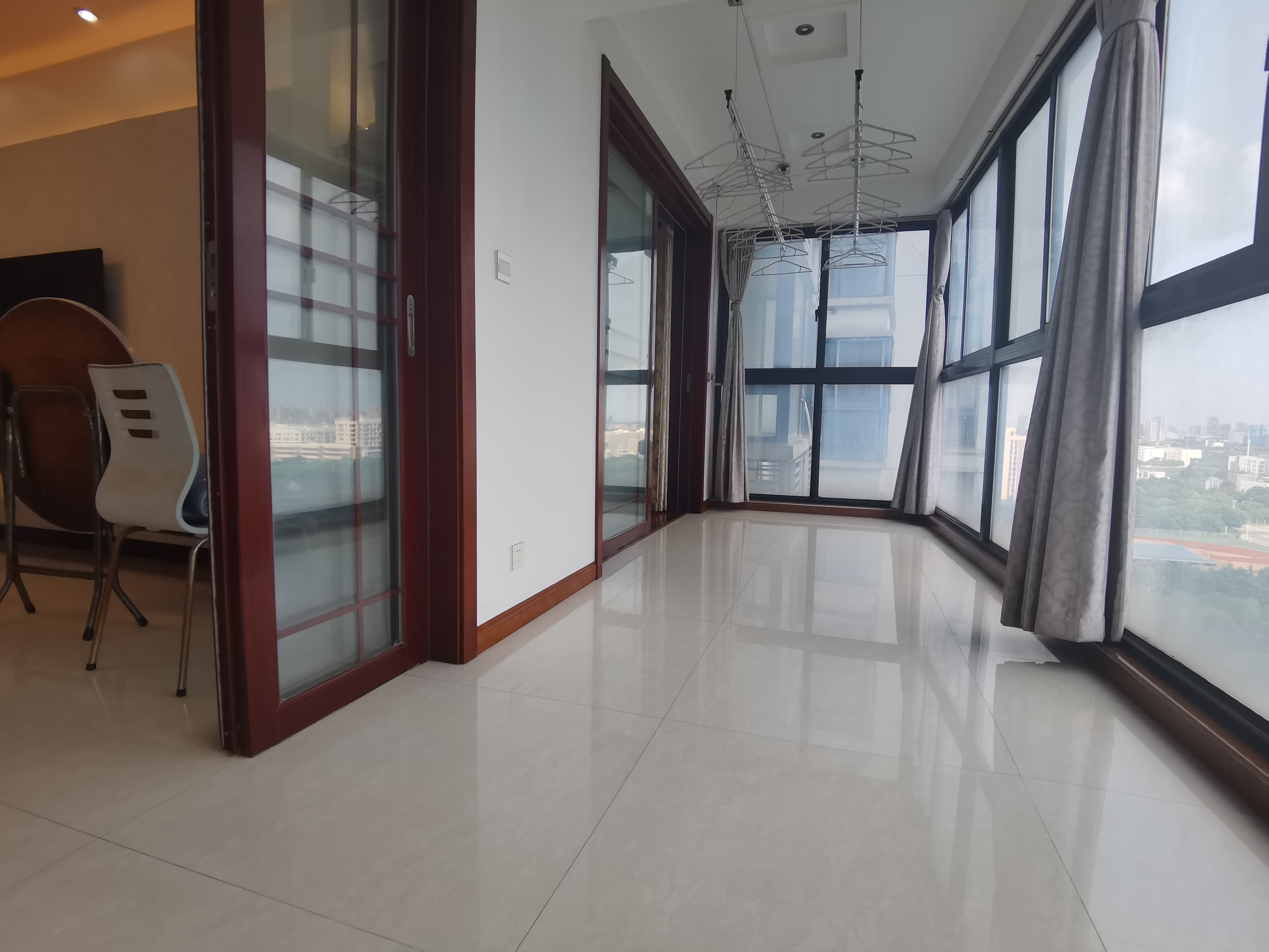 中南世纪城北区 3室2厅2卫 152m&sup2;