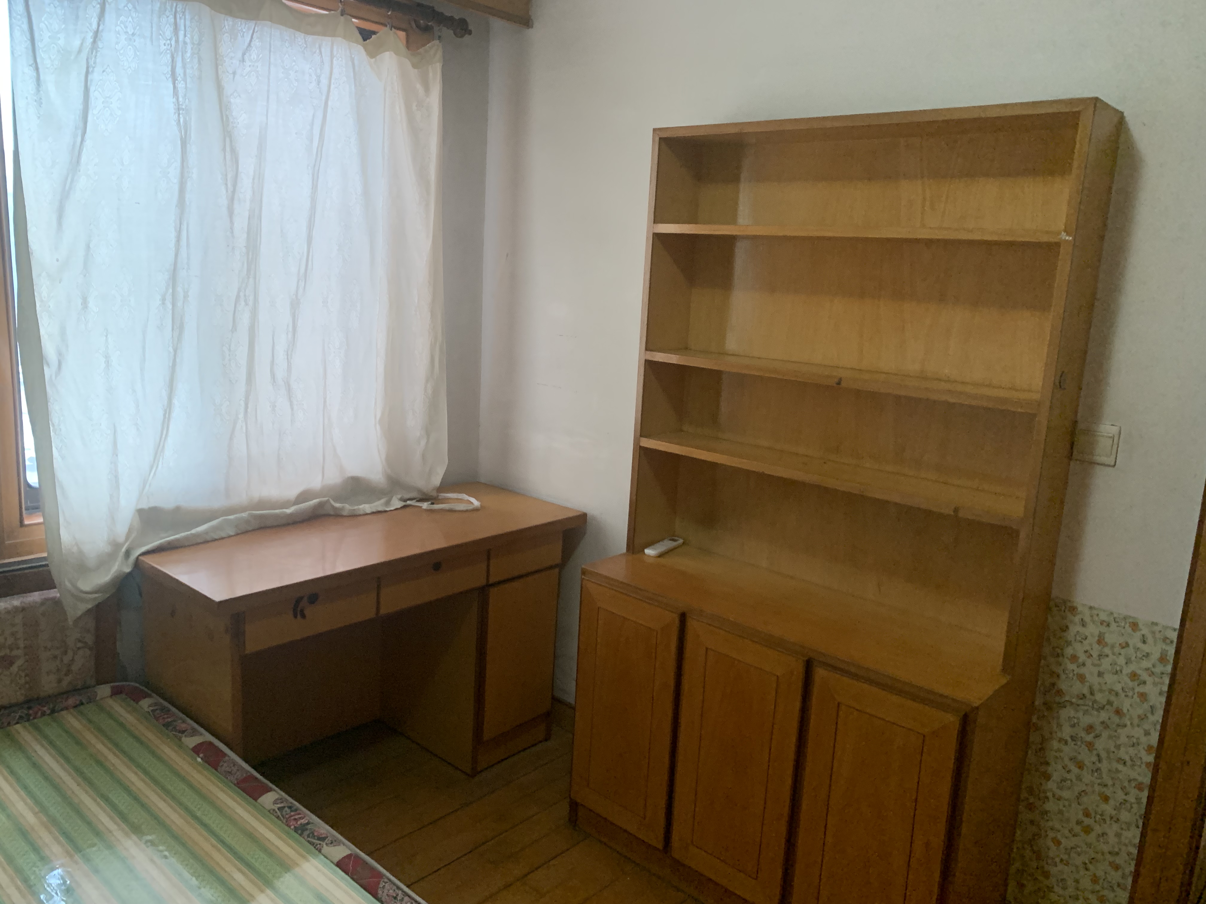 华能大厦 3室1厅1卫 81m&sup2;