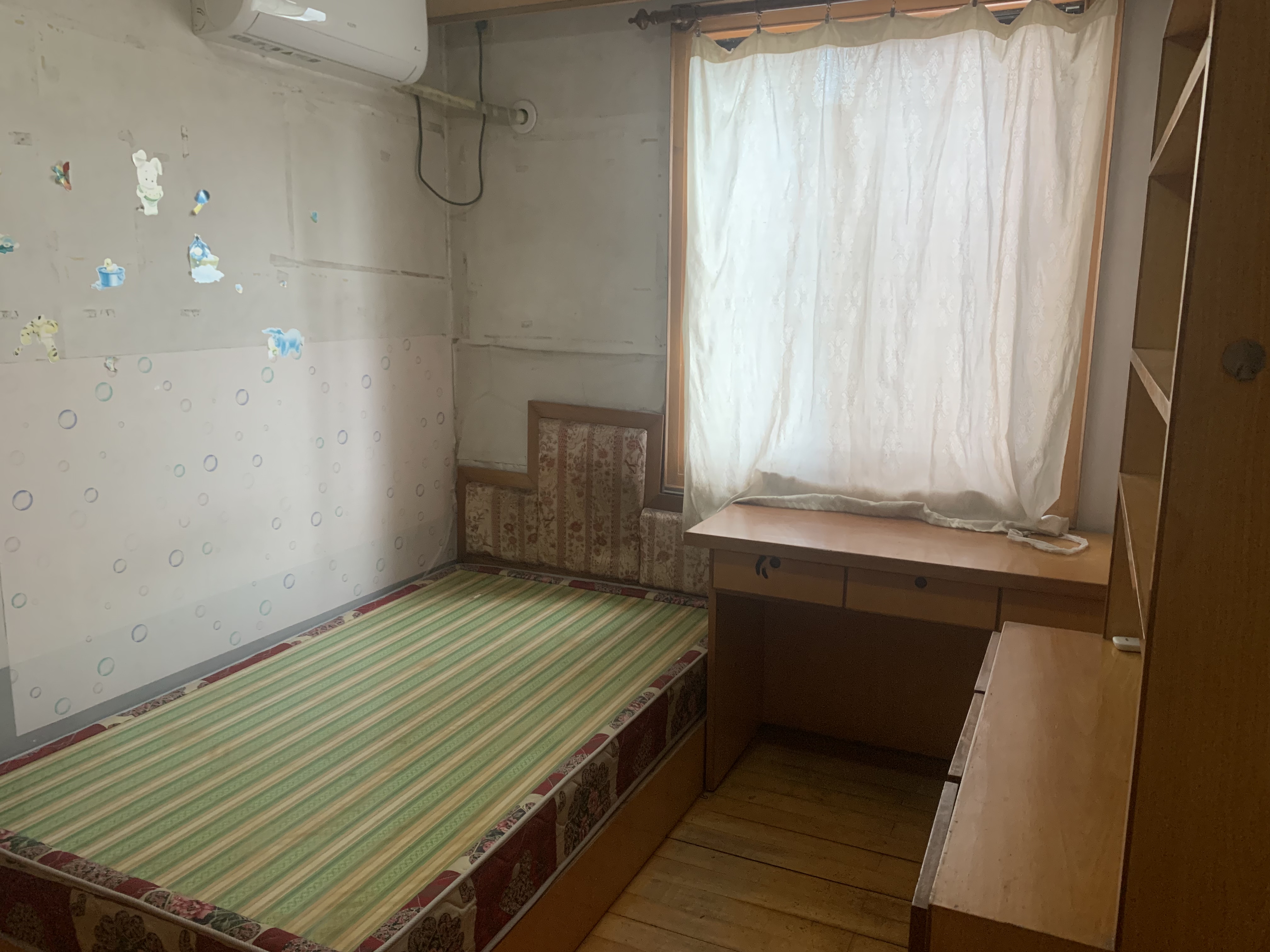 华能大厦 3室1厅1卫 81m&sup2;