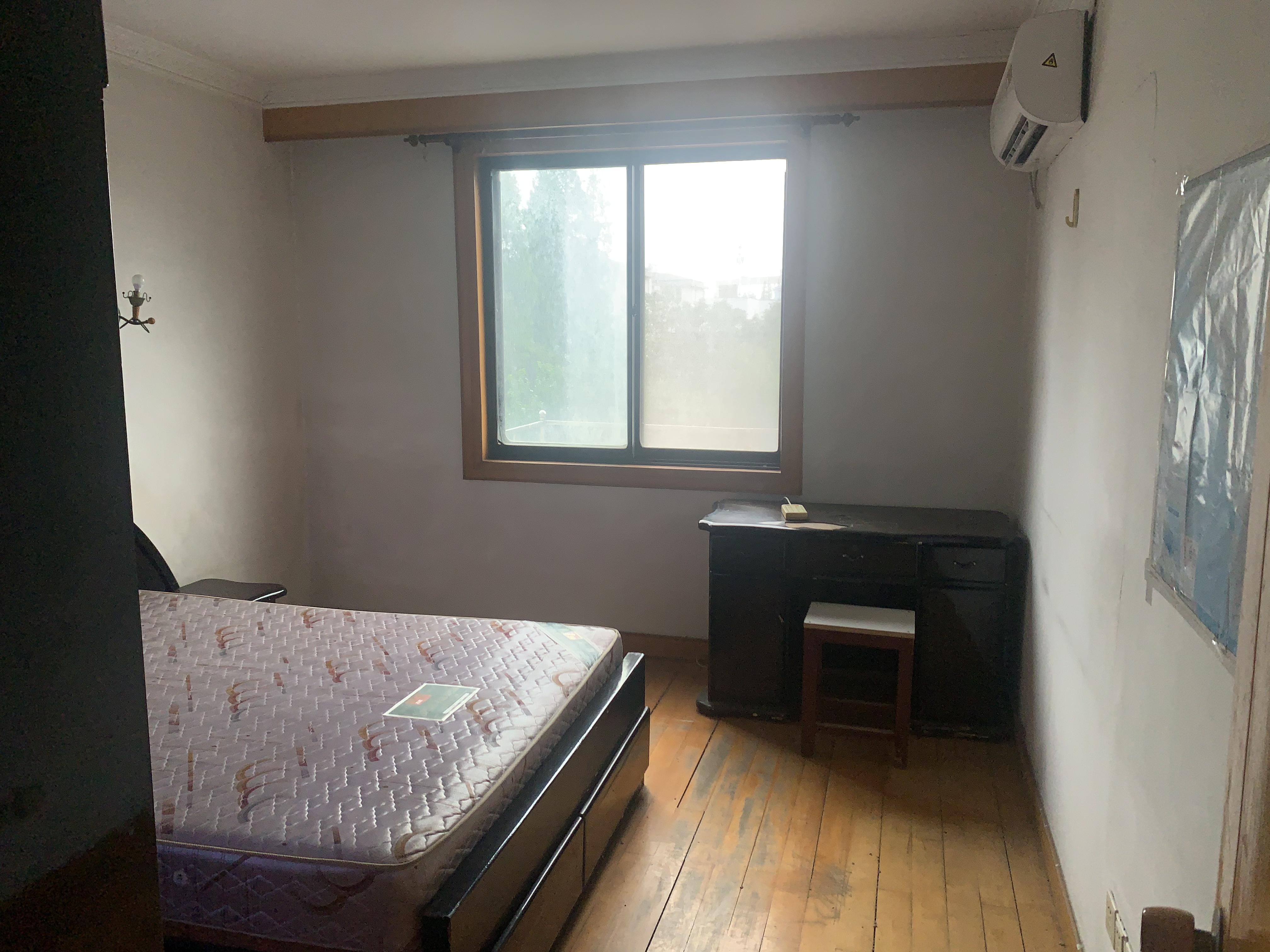 华能大厦 3室1厅1卫 81m&sup2;