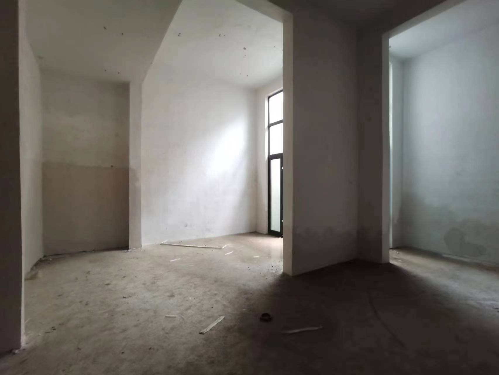 红星天铂 4室2厅2卫 117m&sup2;
