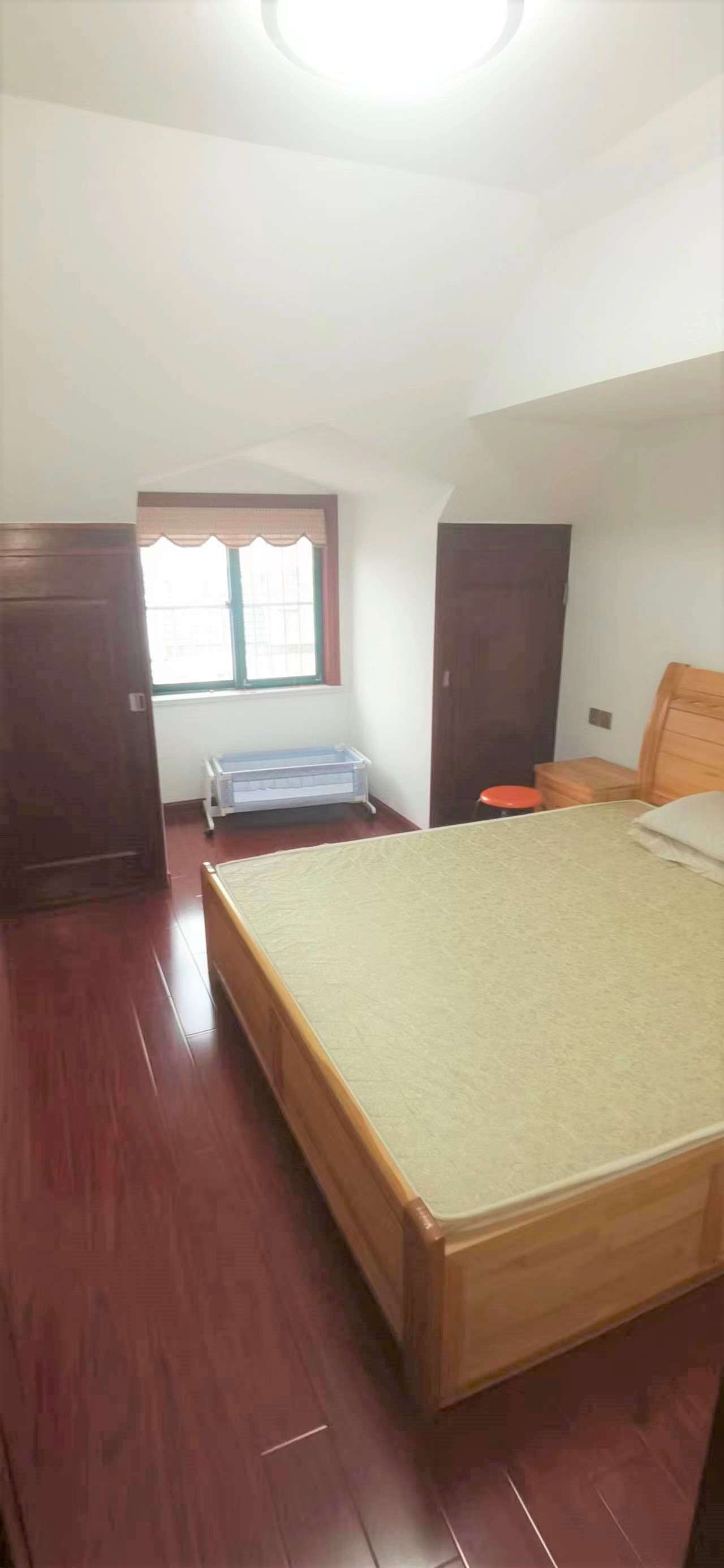 水榭花都 4室2厅2卫 155m&sup2;